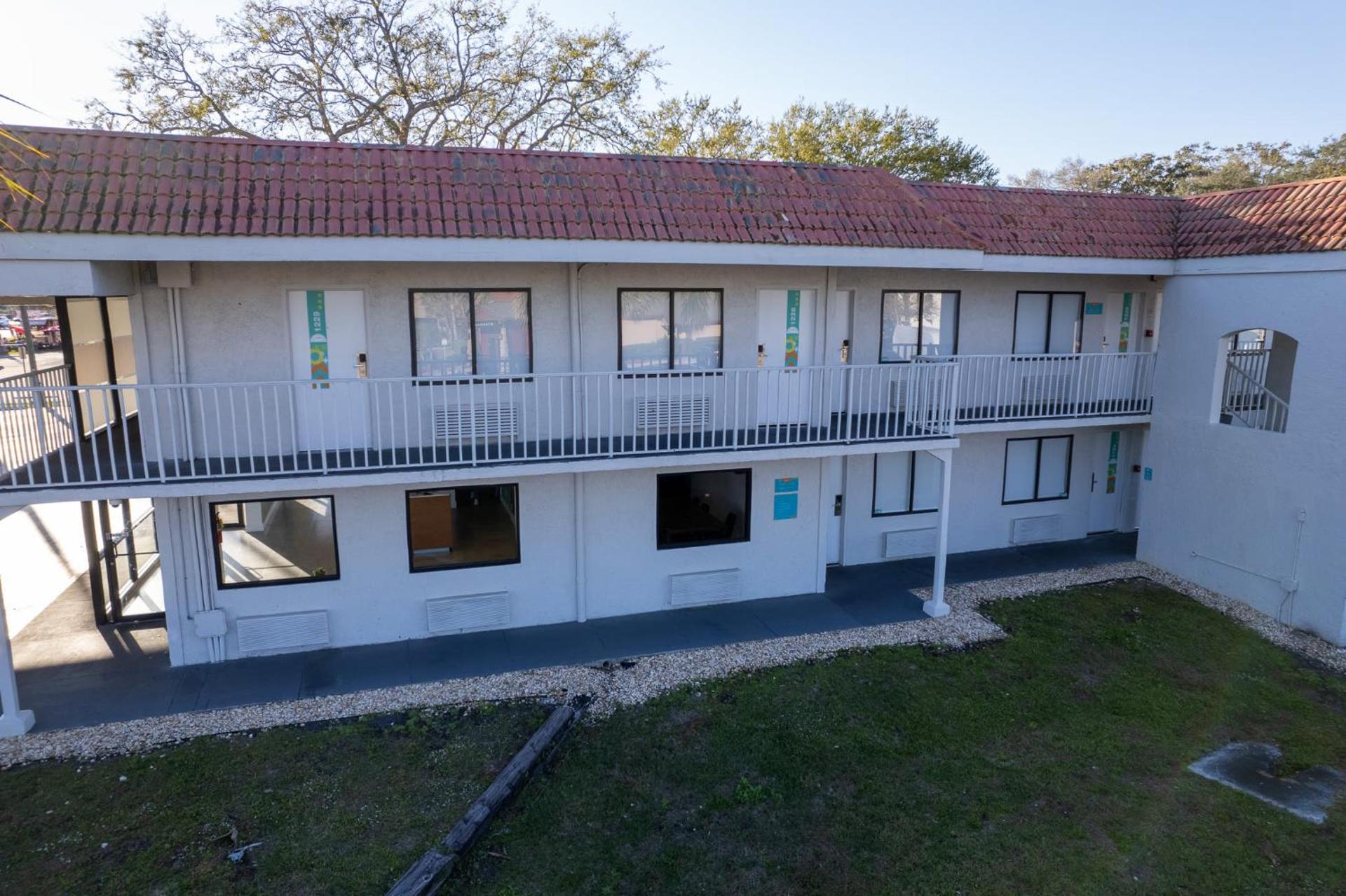 Impeccably cozy hotel room Developer Inn Express