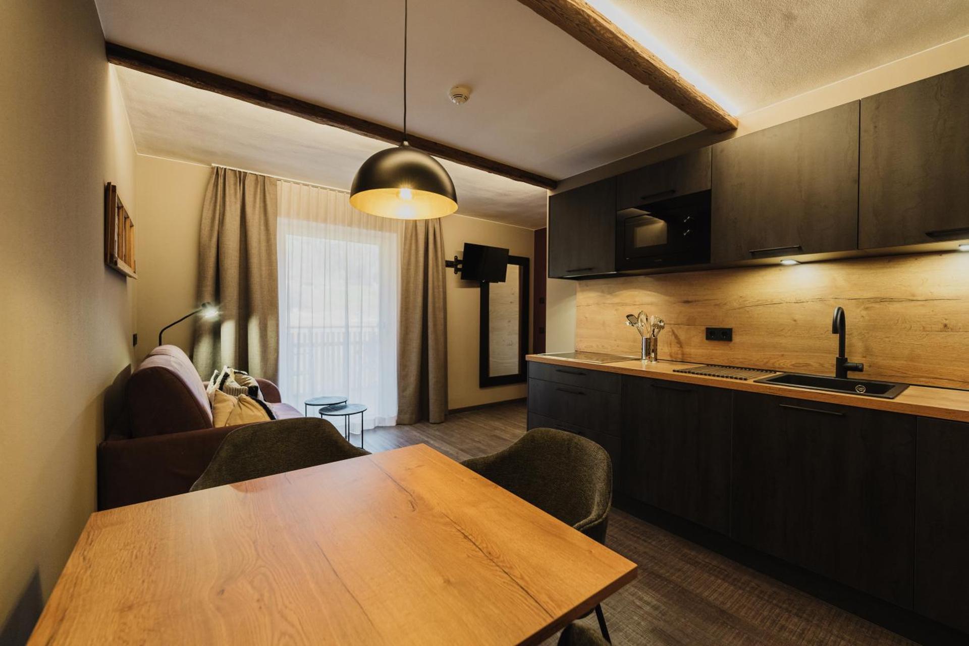 Kitchen or kitchenette