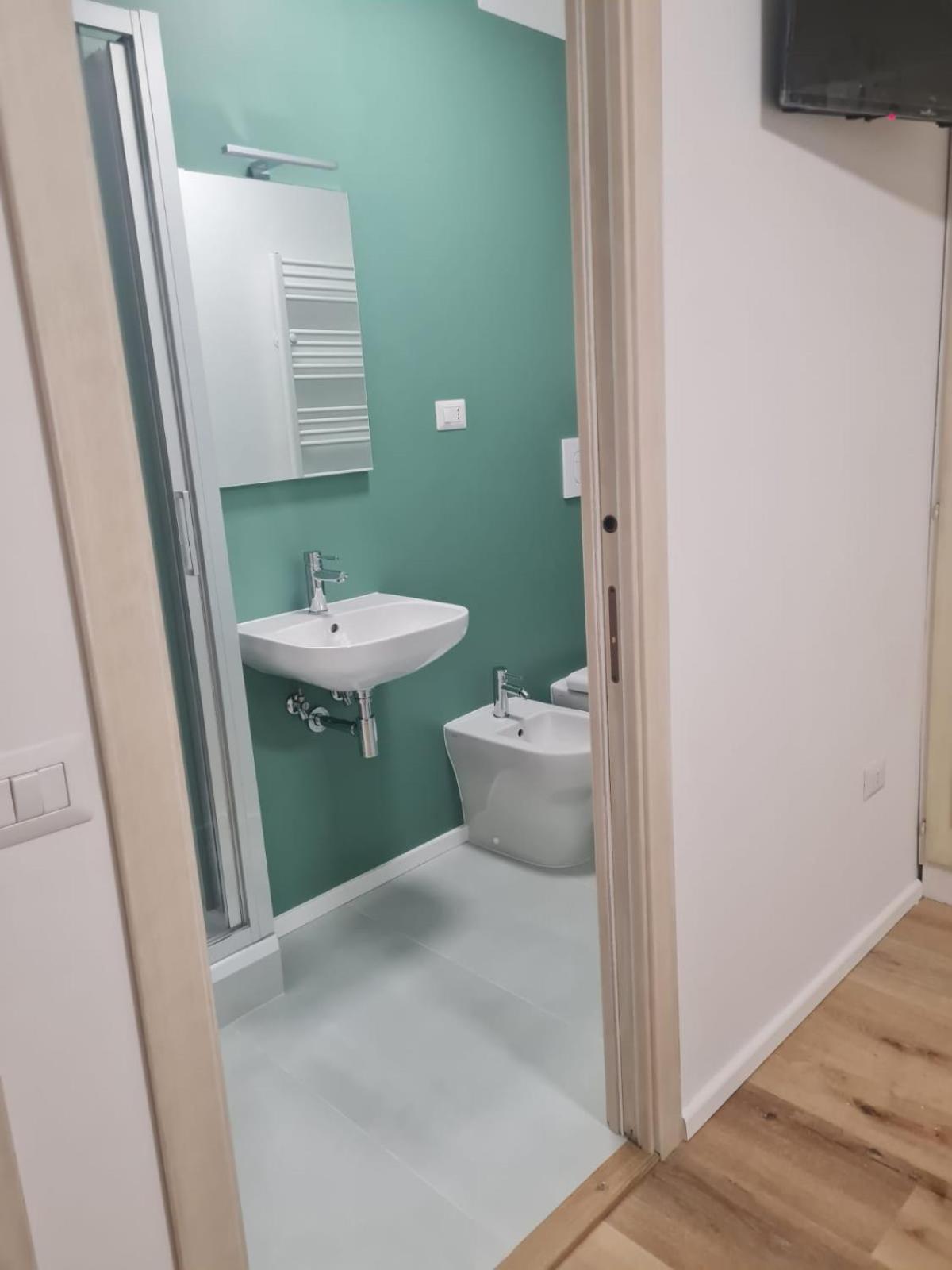 AFFITTA CAMERE MAZZATINTI