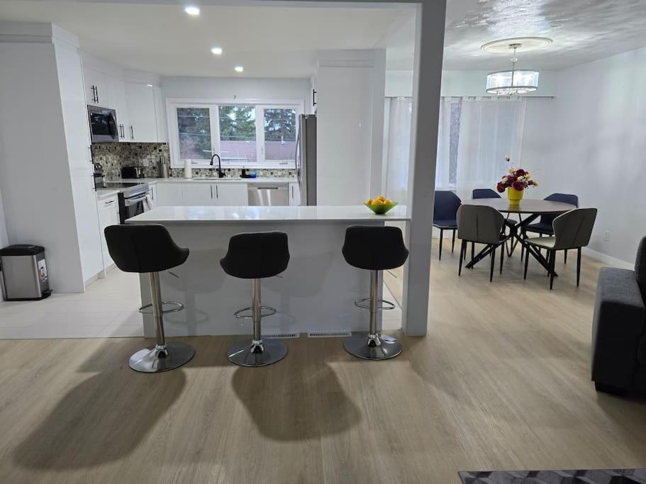 3 Bedroom Home away from Home