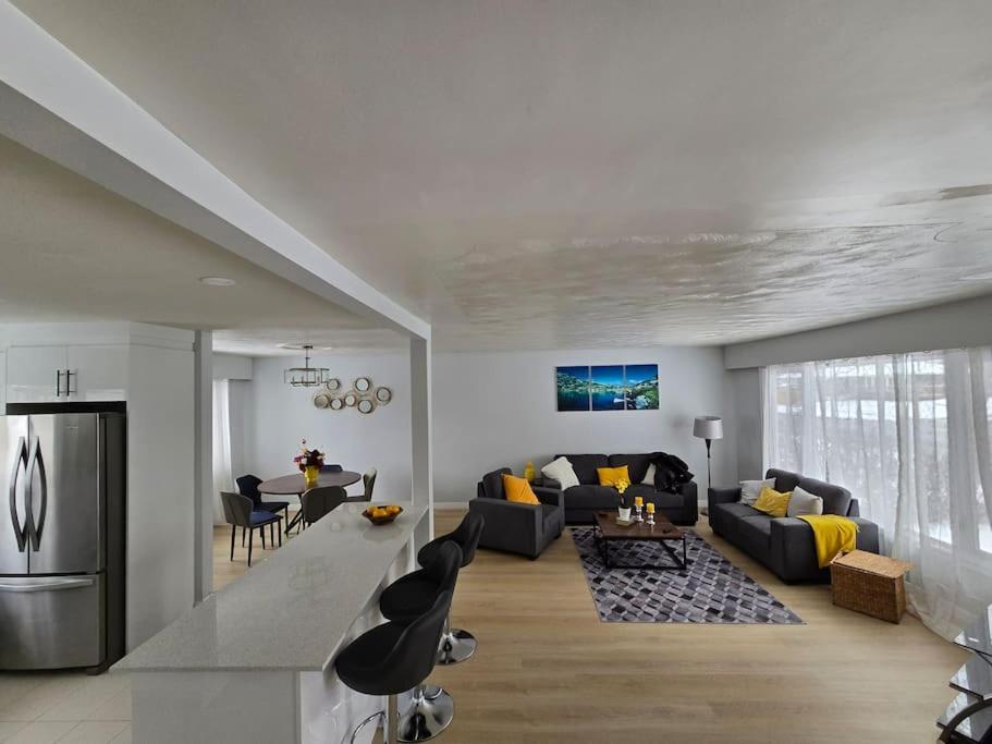 3 Bedroom Home away from Home