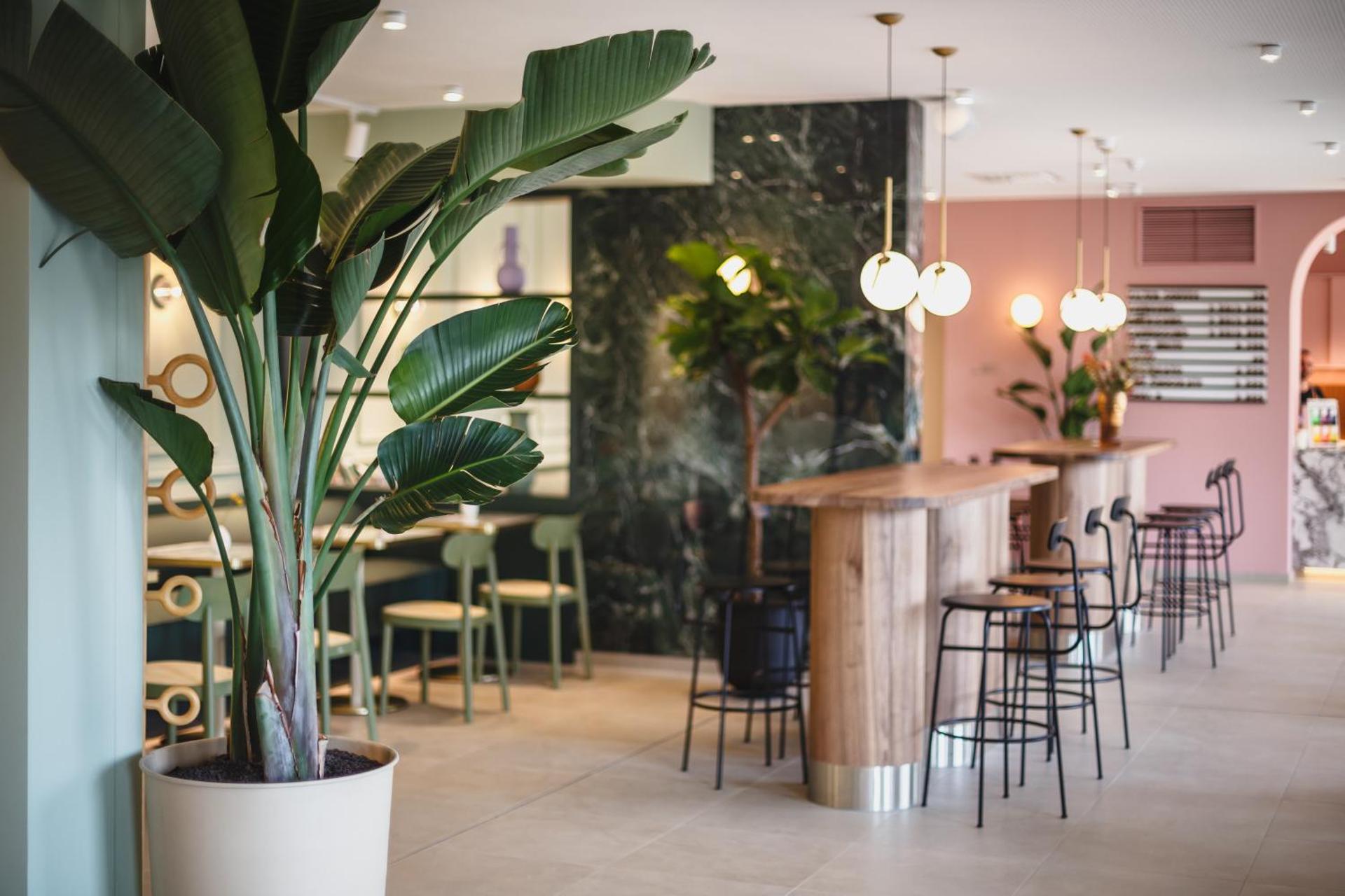 Restaurant/places to eat