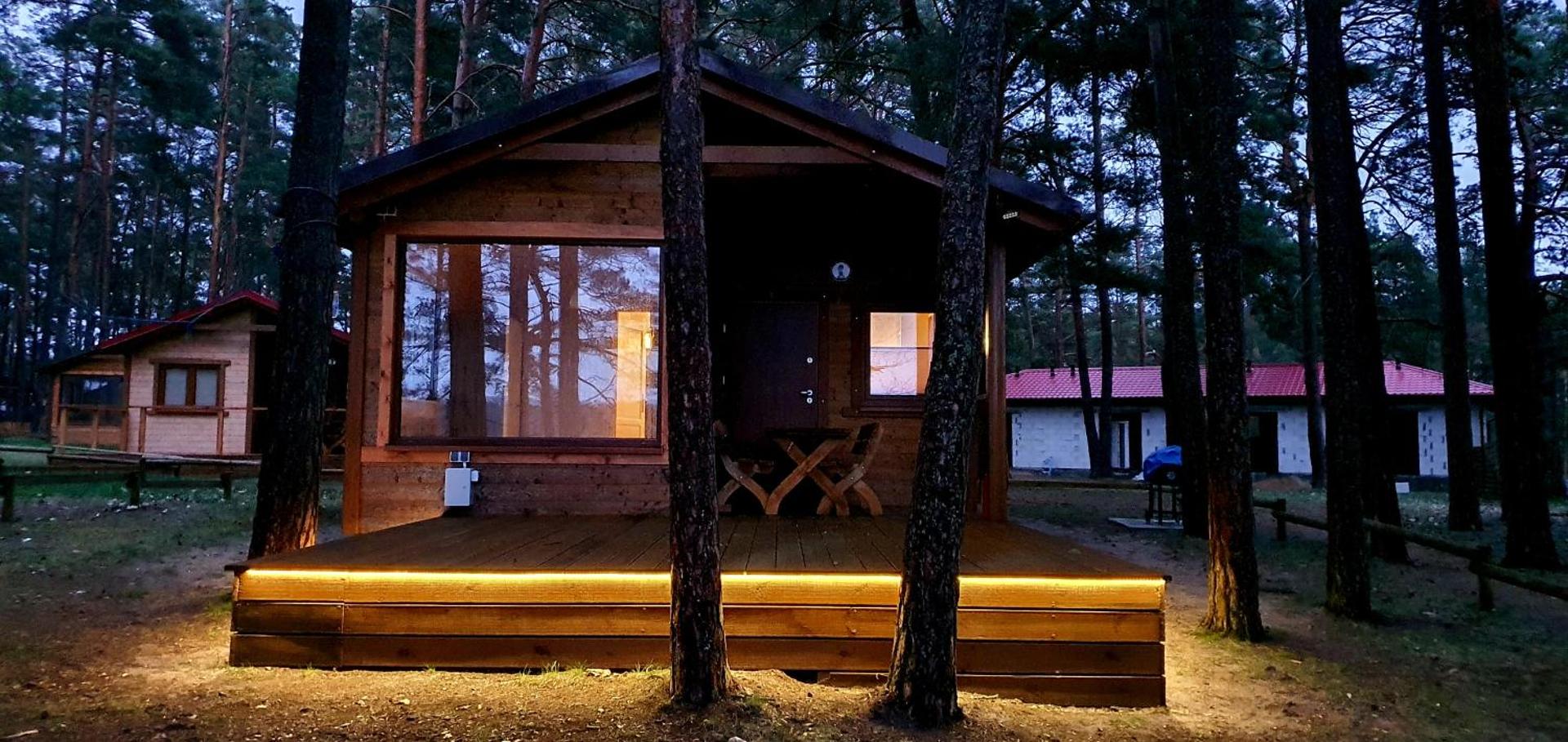 Domki LeMo - nad samym jeziorem, nowe w pełni wyposażone z miejscem parkingowym