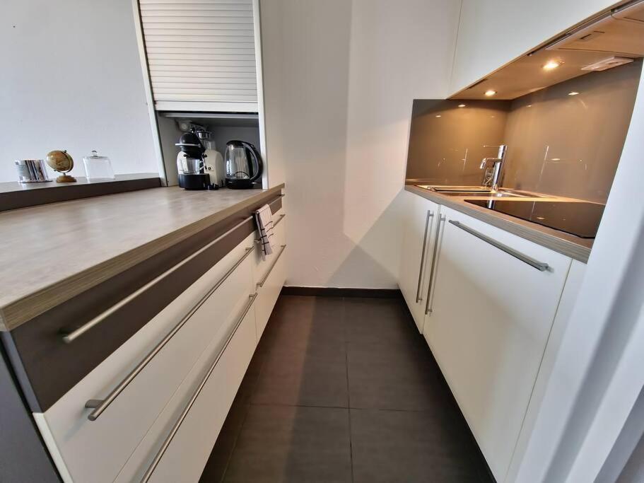 La cabine du Port, cosy, vue mer, plage à 100m