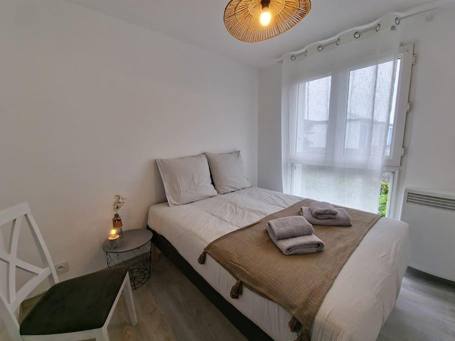 La cabine du Port, cosy, vue mer, plage à 100m