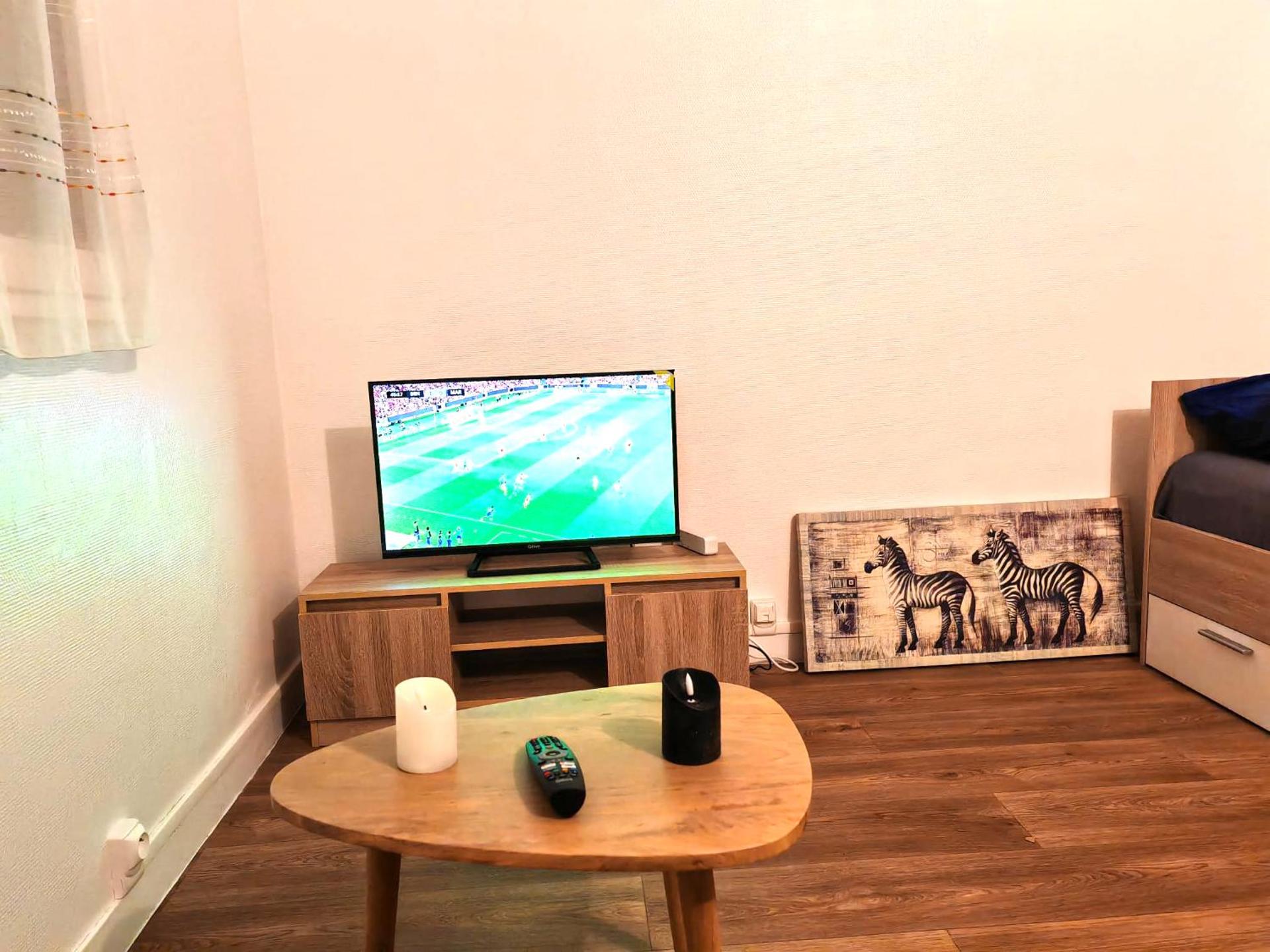 F1 équipé avec ascenseur, parking et près des transports