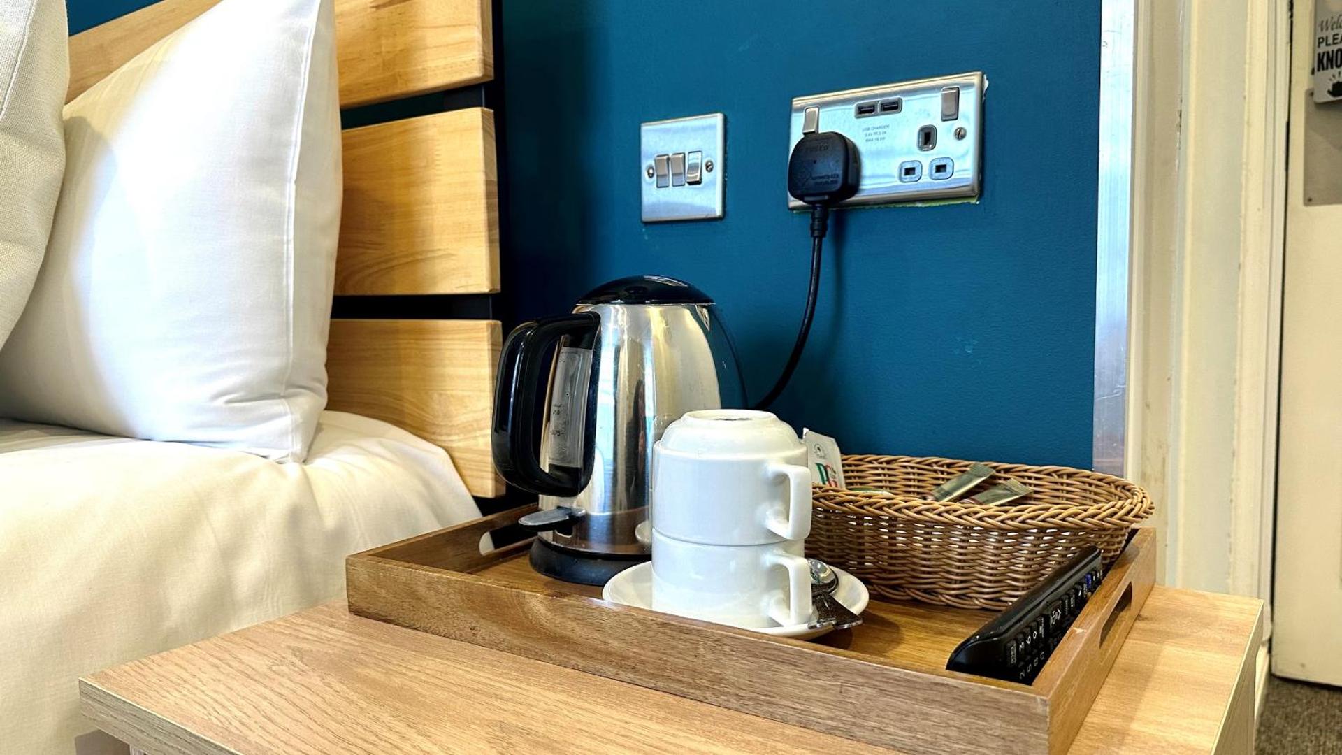 Coffee/tea facilities