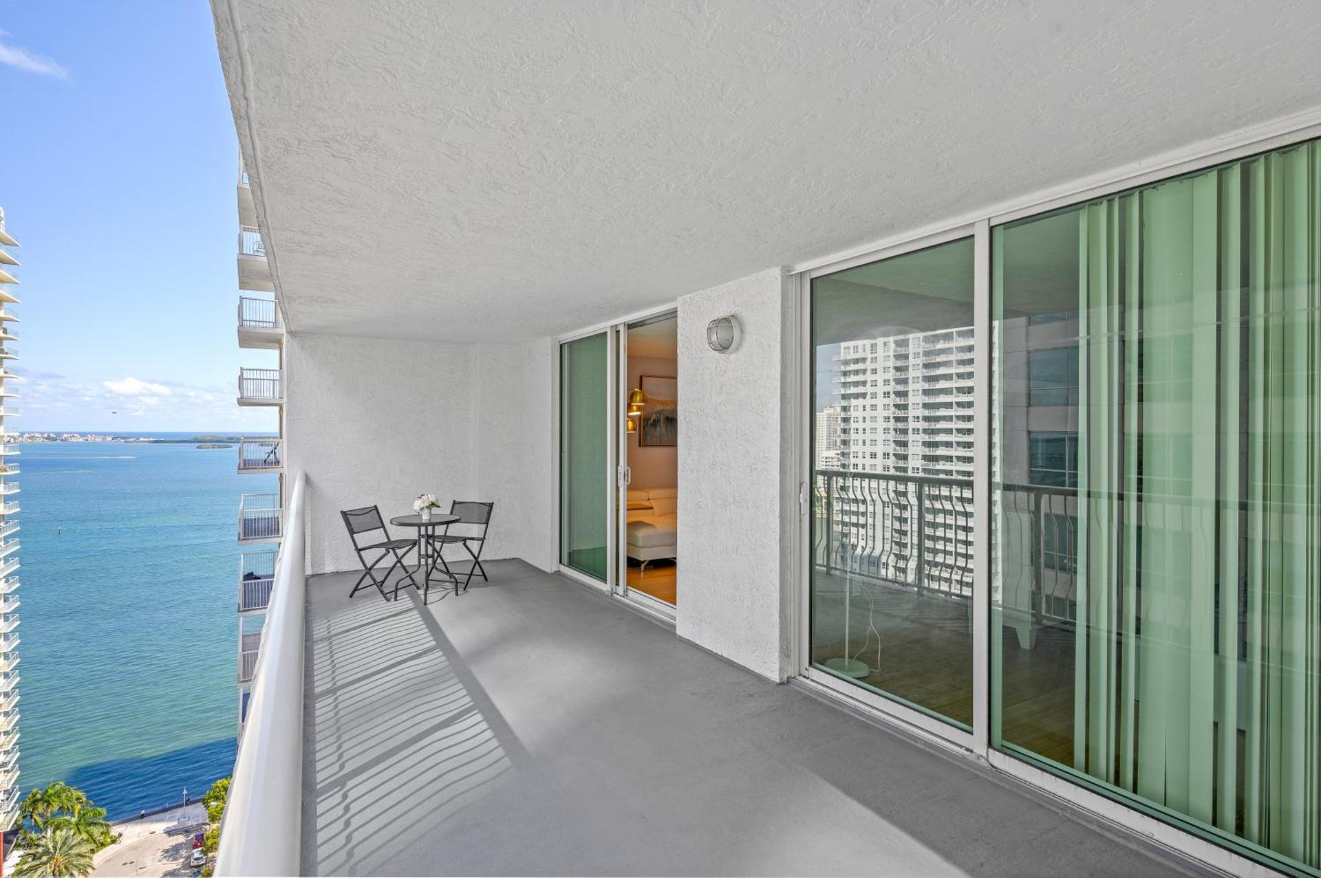 Luxurious 1 Bed Apartment • Brickell • Ocean Views