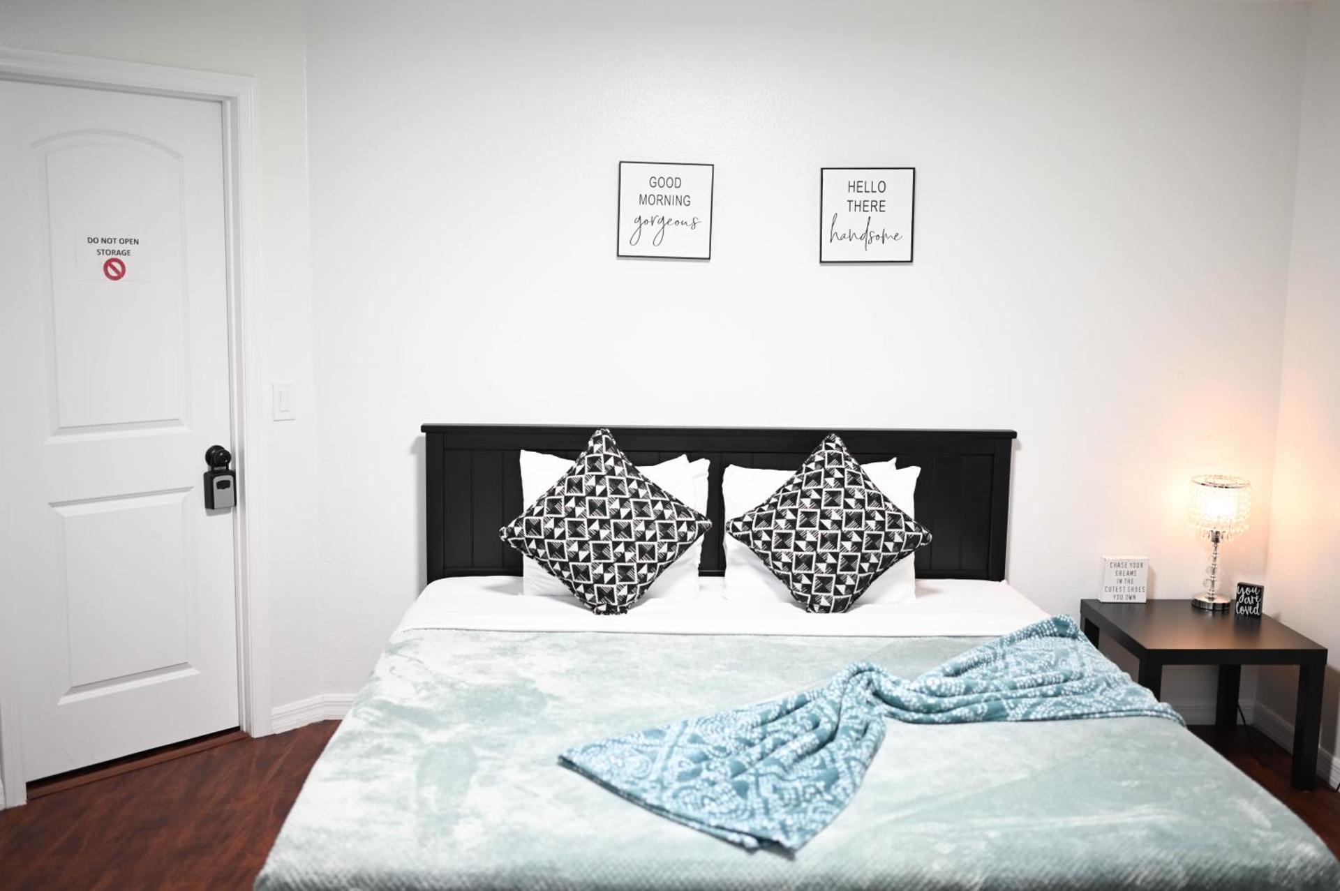 Home away from home close to parks - Pet Friendly