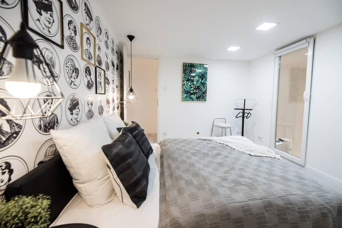 Renovated design apartment close to the Danube