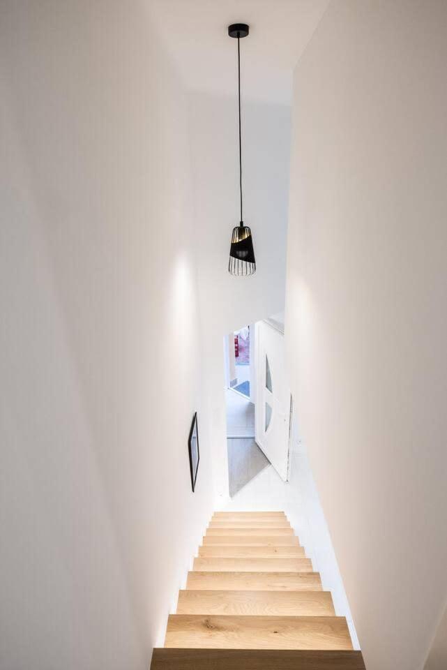 Renovated design apartment close to the Danube