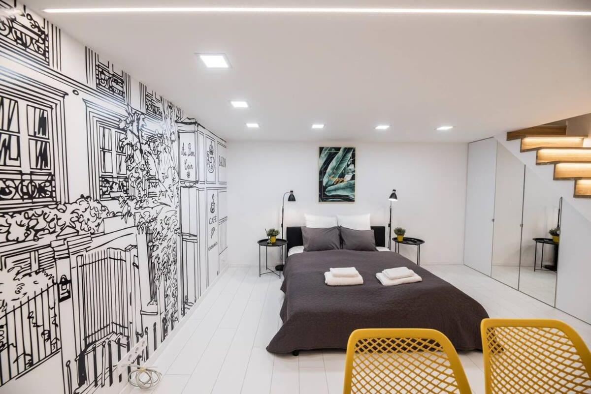 Renovated design apartment close to the Danube