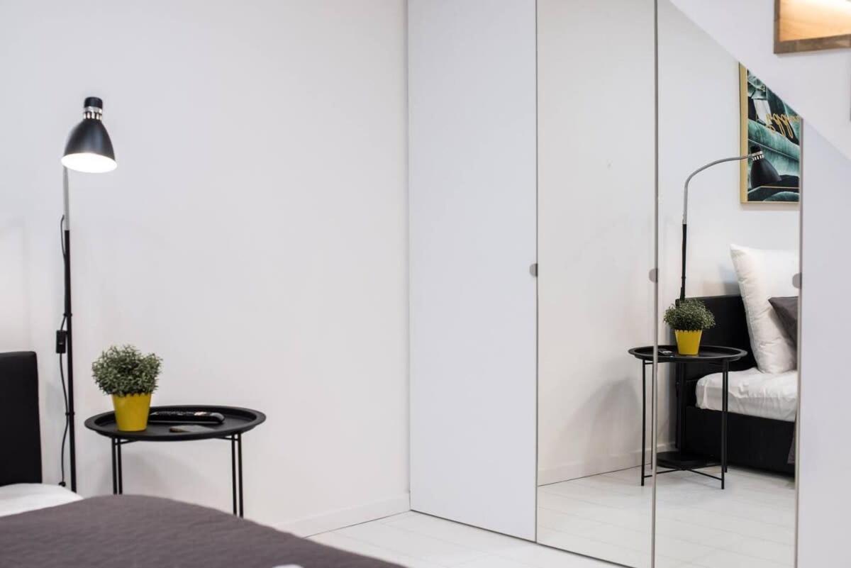 Renovated design apartment close to the Danube