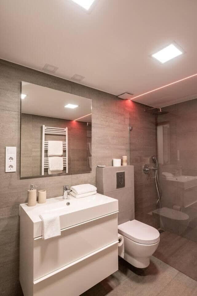 Renovated design apartment close to the Danube