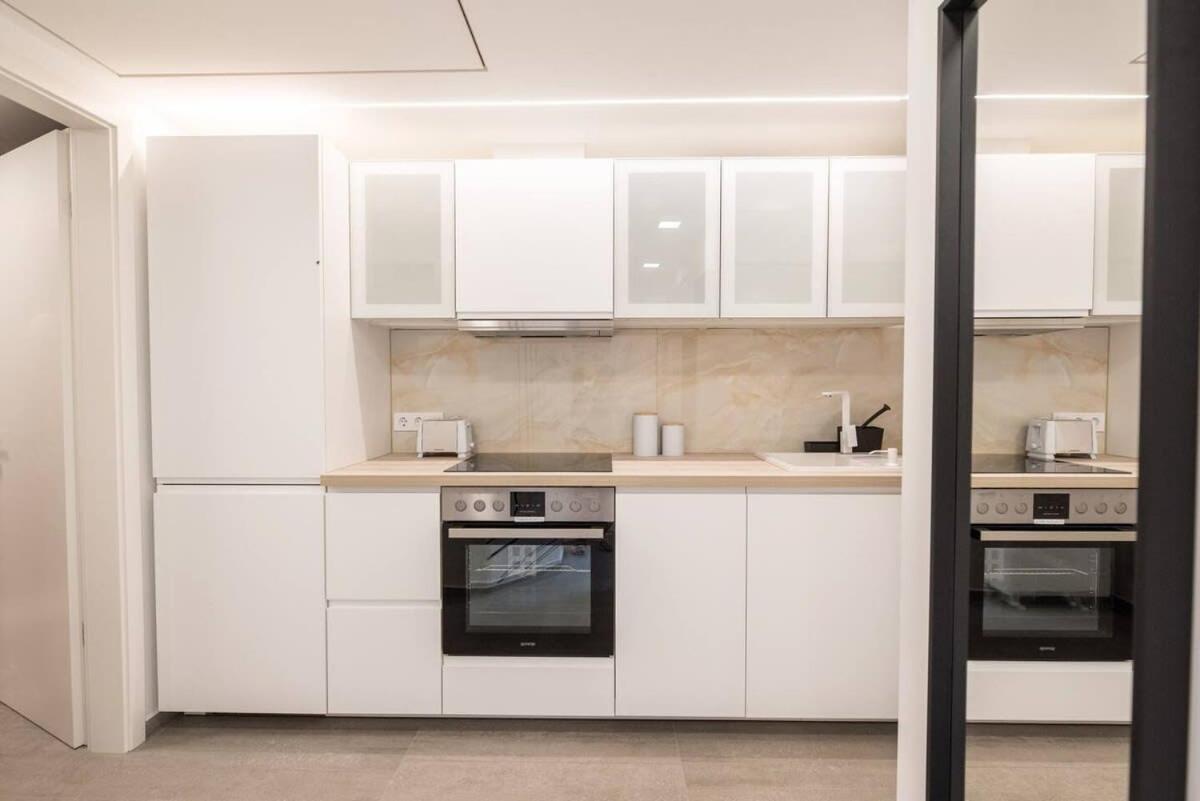 Renovated design apartment close to the Danube