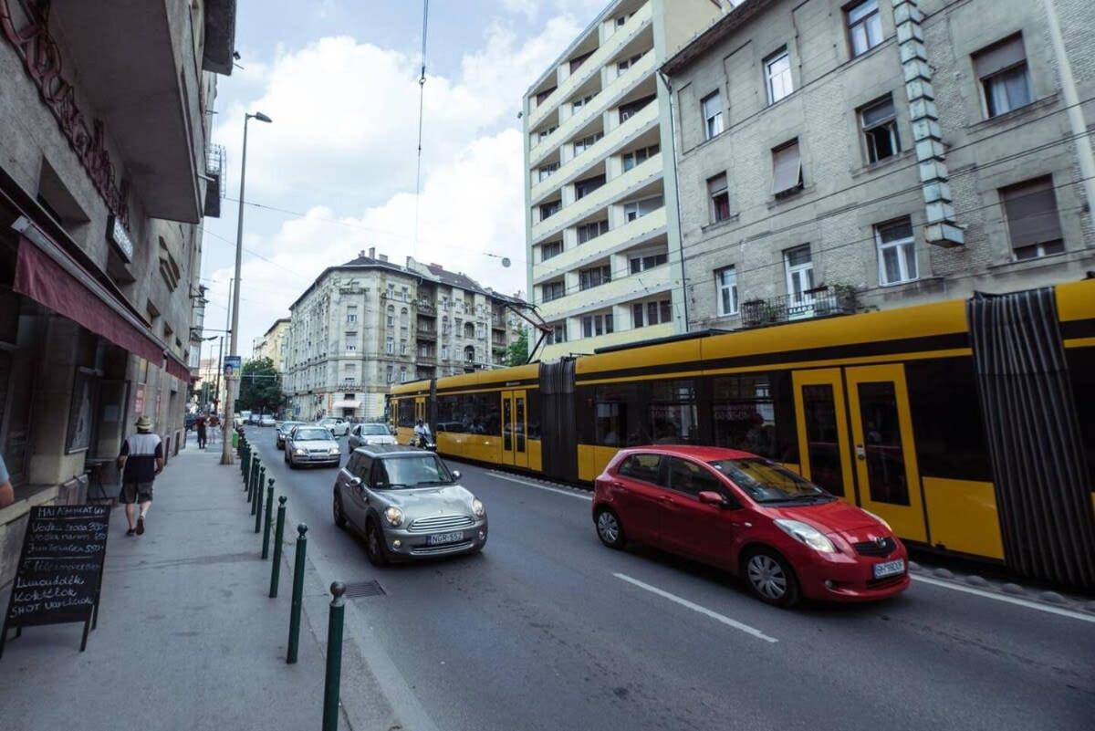 Renovated design apartment close to the Danube