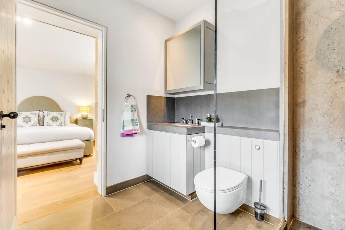 Washbrook Cottage - Hot Tub Packages Available