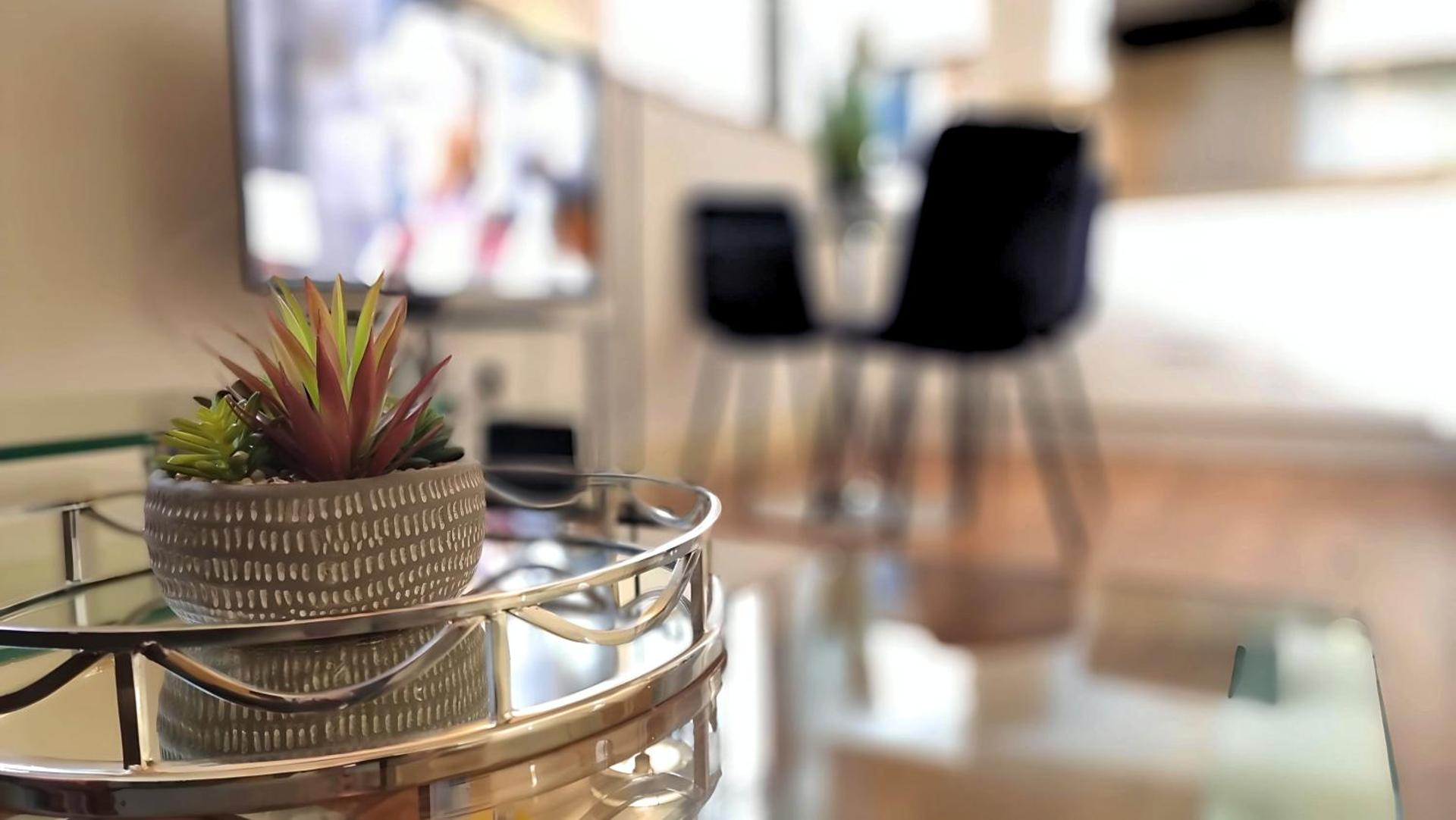 Notting Hill- The One One One! -5-