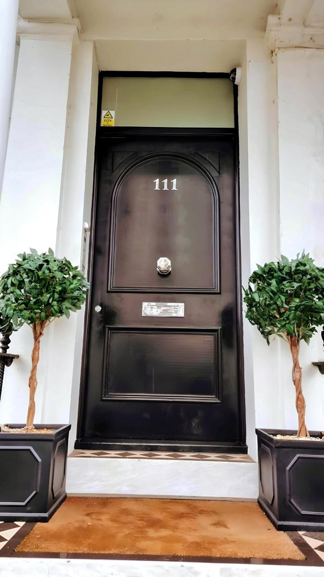 Notting Hill- The One One One! -5-