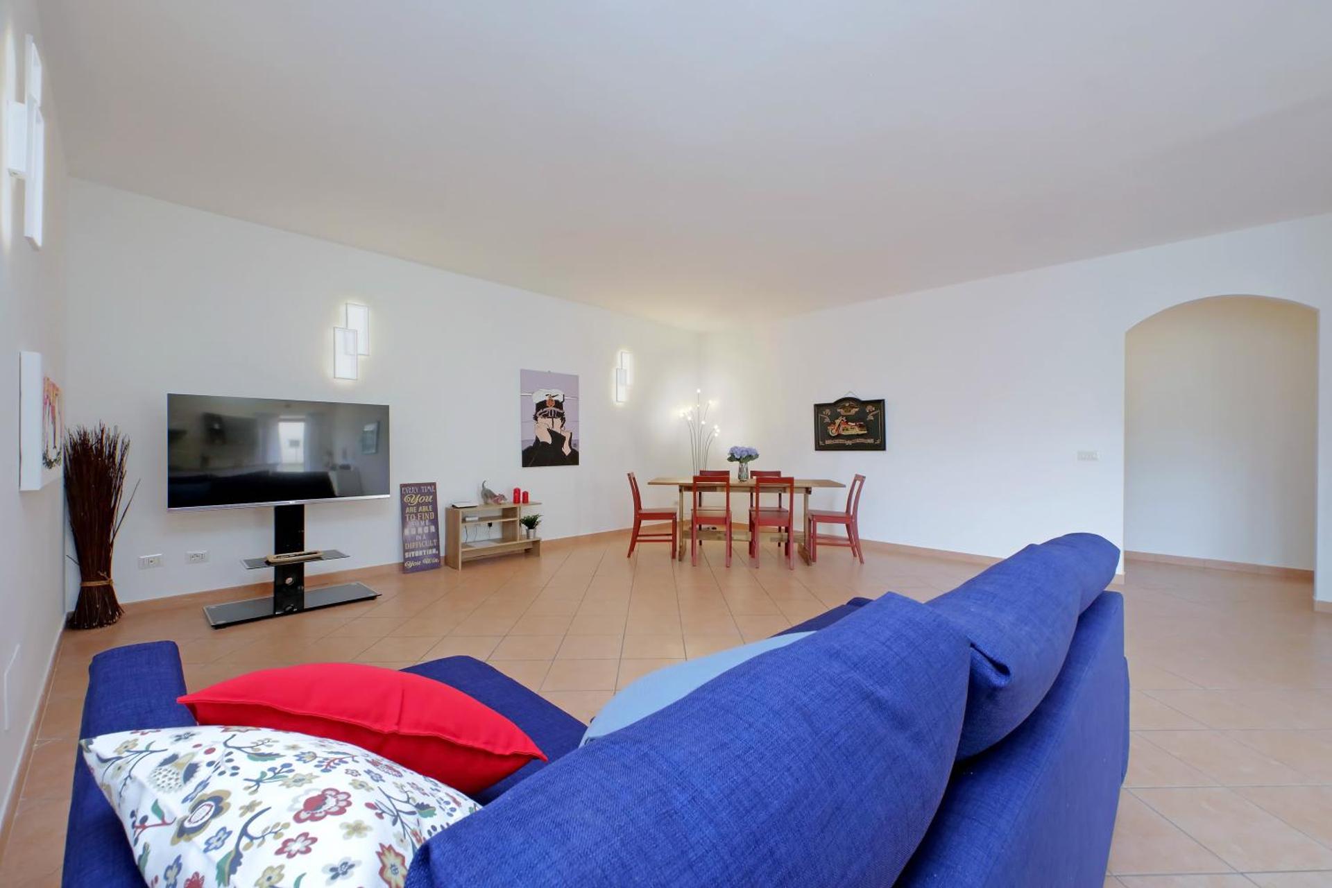 Communal lounge/ TV room