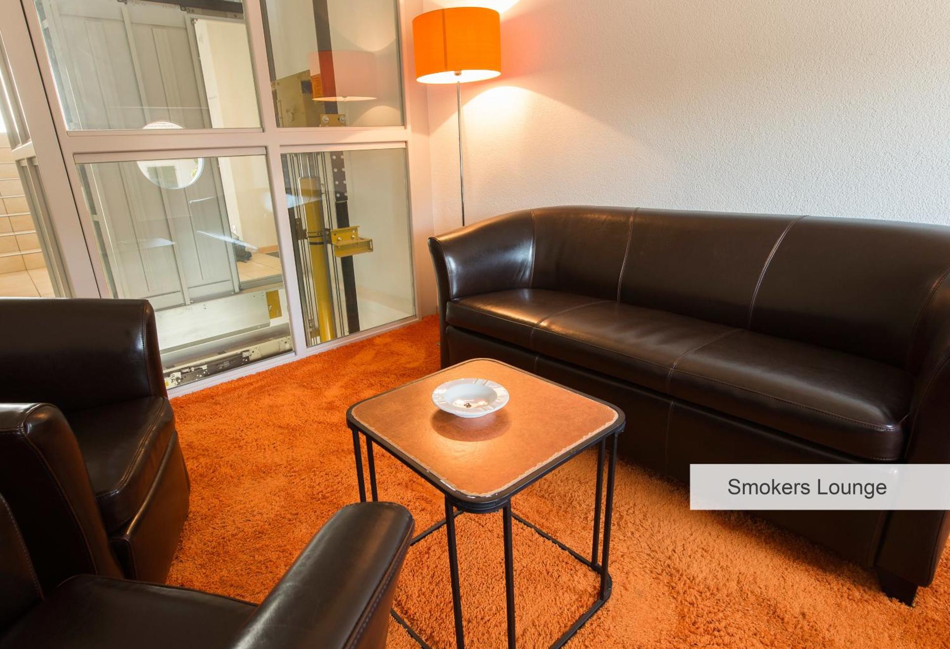 Communal lounge/ TV room