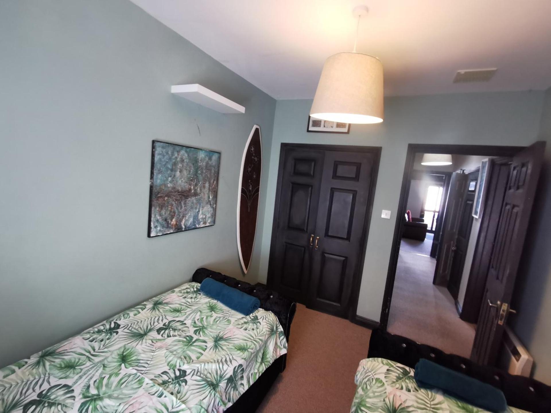 Palm Cove Bundoran Luxurious Sea View Balcony Free Wifi Netflix Sleeps 5