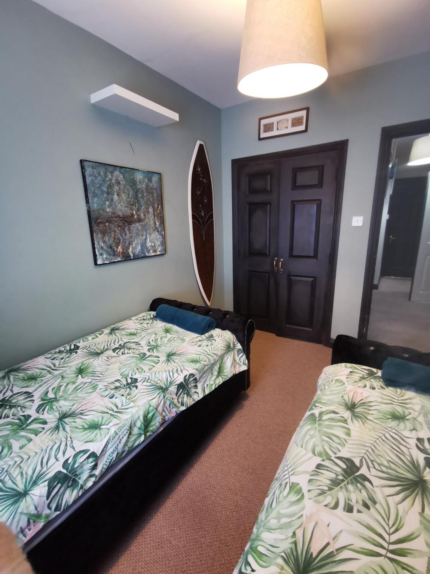 Palm Cove Bundoran Luxurious Sea View Balcony Free Wifi Netflix Sleeps 5