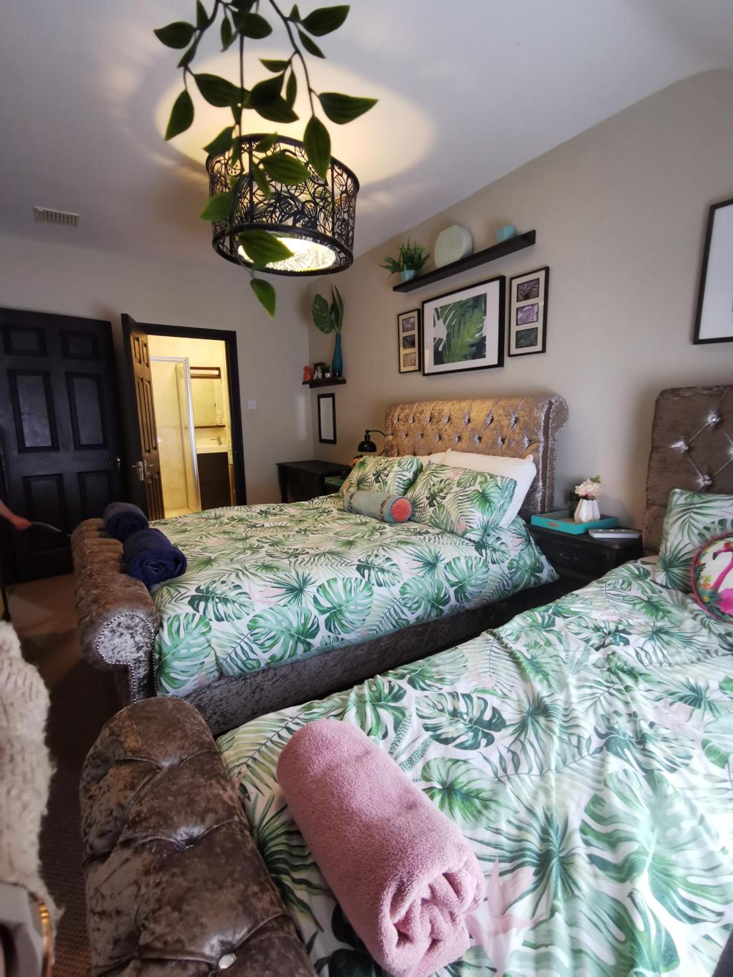 Palm Cove Bundoran Luxurious Sea View Balcony Free Wifi Netflix Sleeps 5