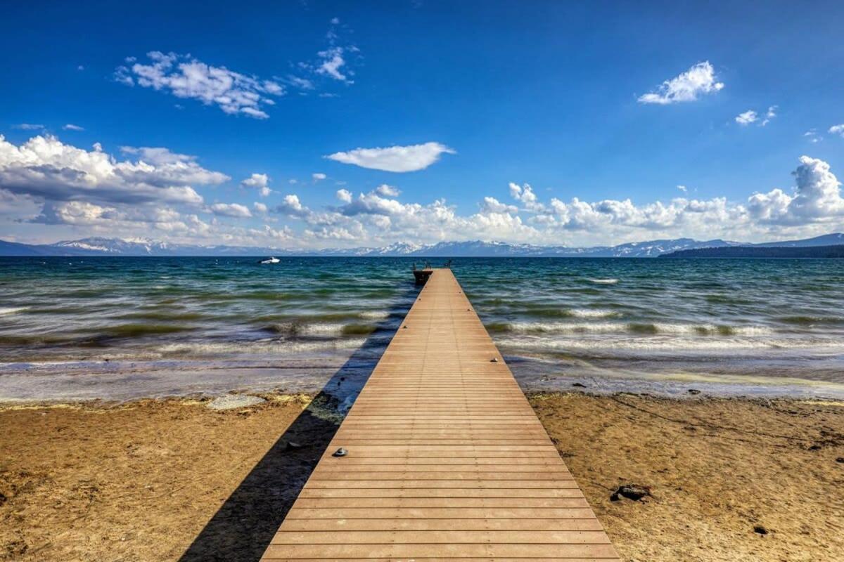 Lakeside Studio Steps from the Beach