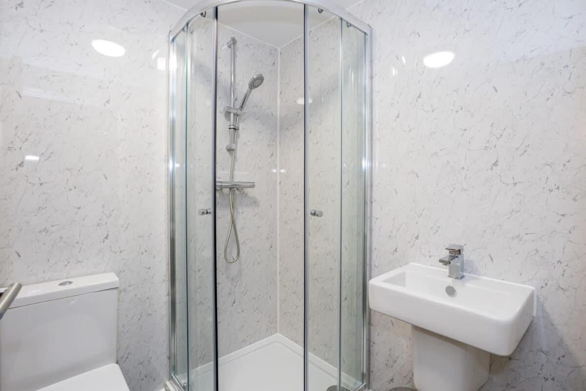 Charming 1 Bedroom Apartment in Leeds