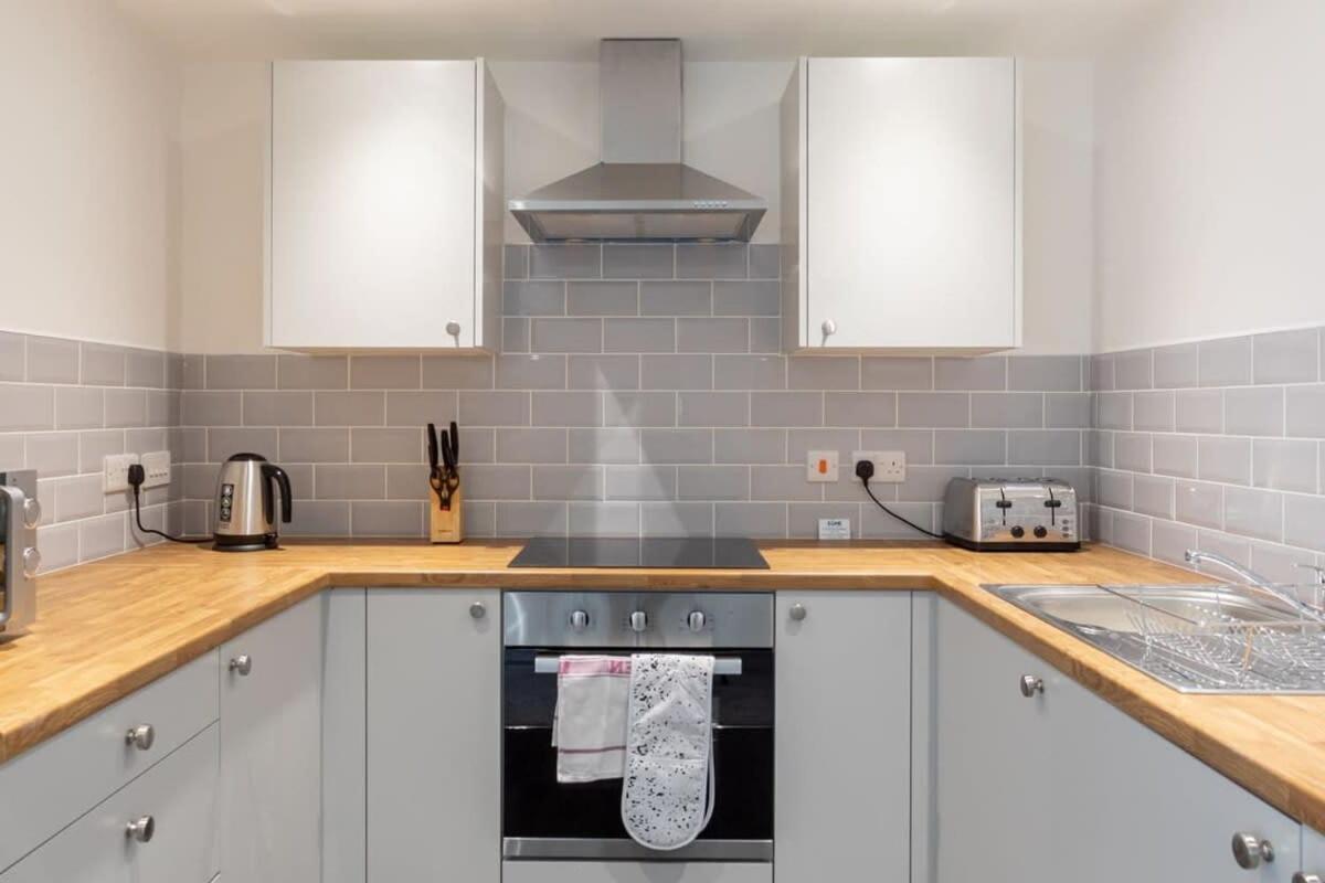 Charming 1 Bedroom Apartment in Leeds