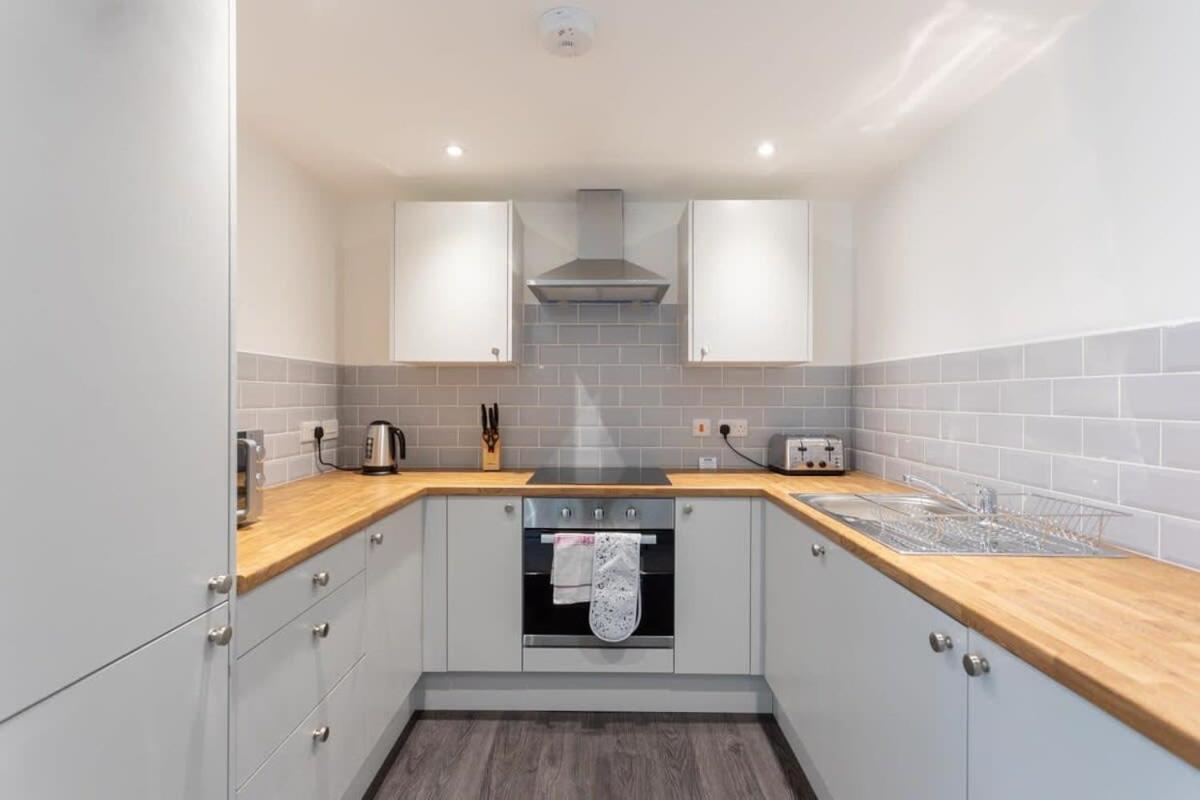 Charming 1 Bedroom Apartment in Leeds