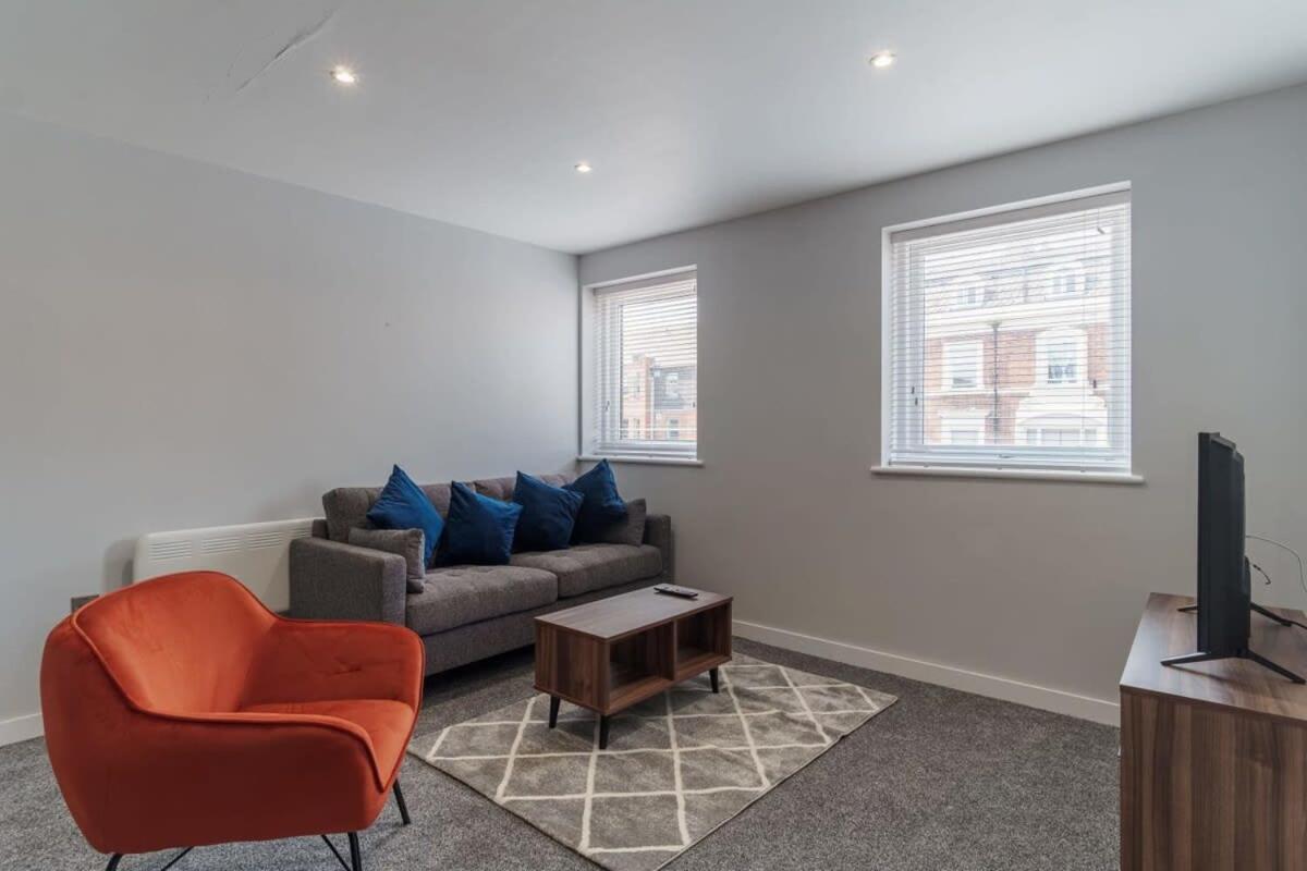 Modern Convenient 2 Bedroom Apartment in Liverpool