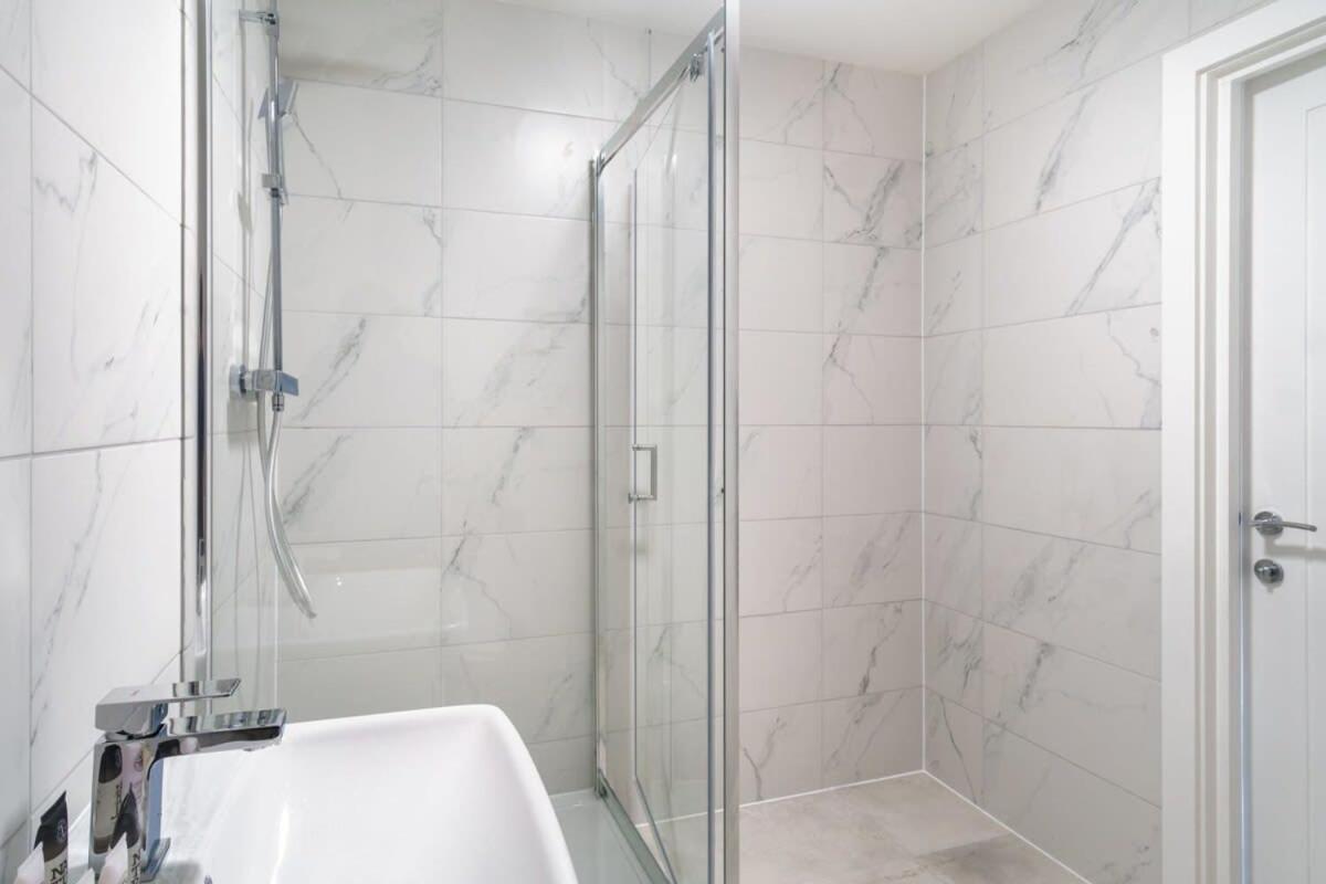 Modern 1 Bedroom Liverpool Apartment