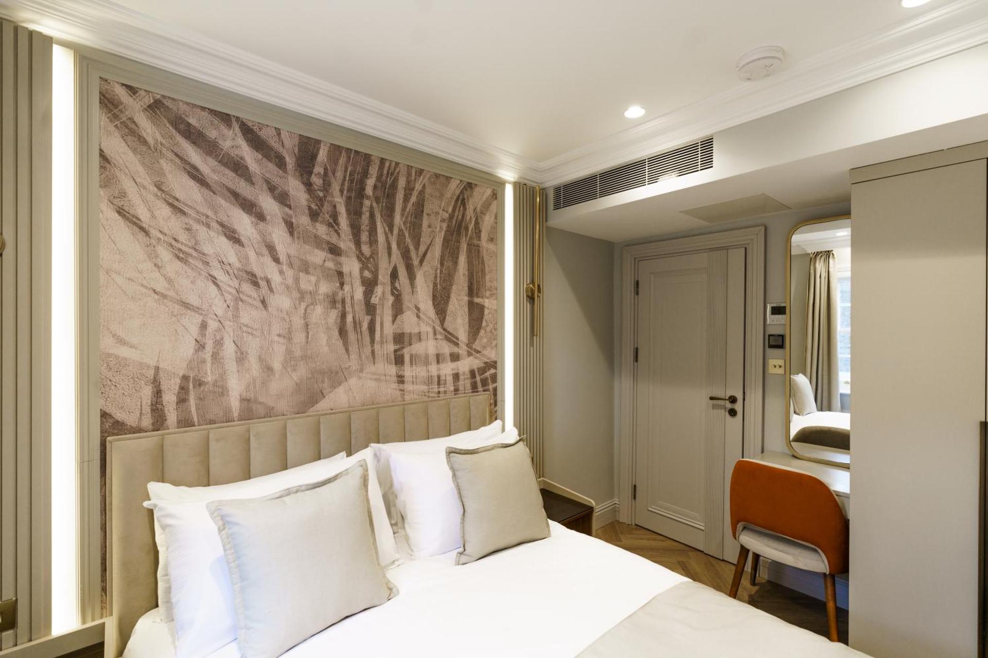 Holland Park Residence