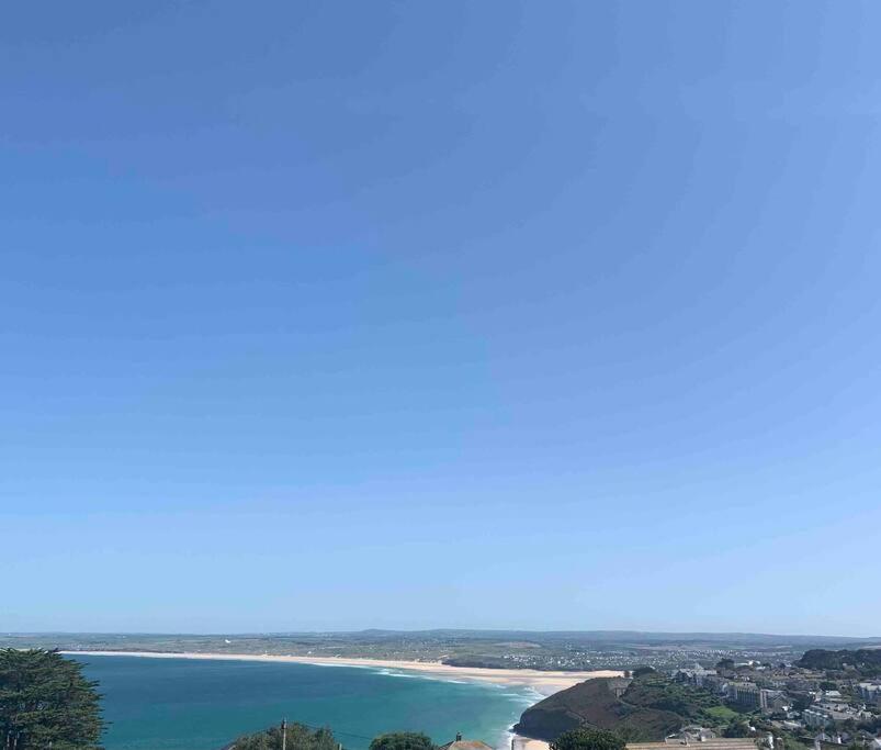 Carbis Daze Ocean Views Studio, SuperKing bed St Ives Carbis Bay