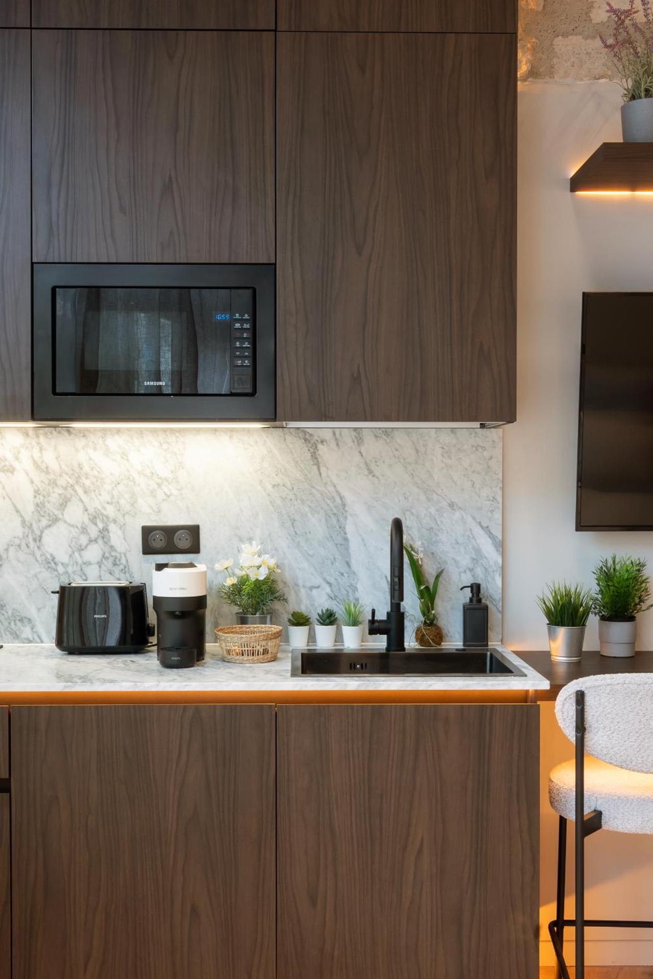 Kitchen or kitchenette