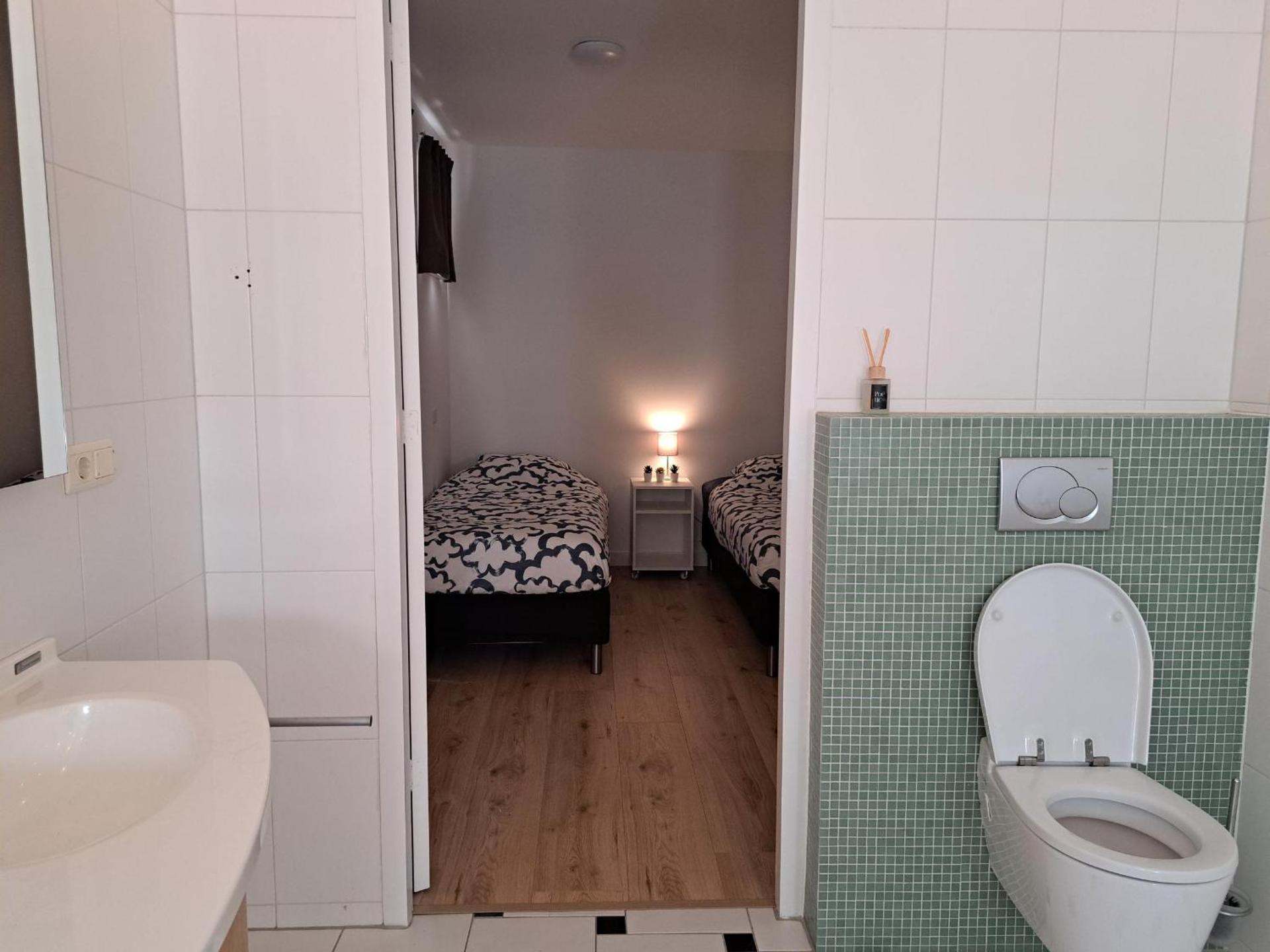 Newly renovated luxurious Villa / hottub / sauna / 7 bedrooms