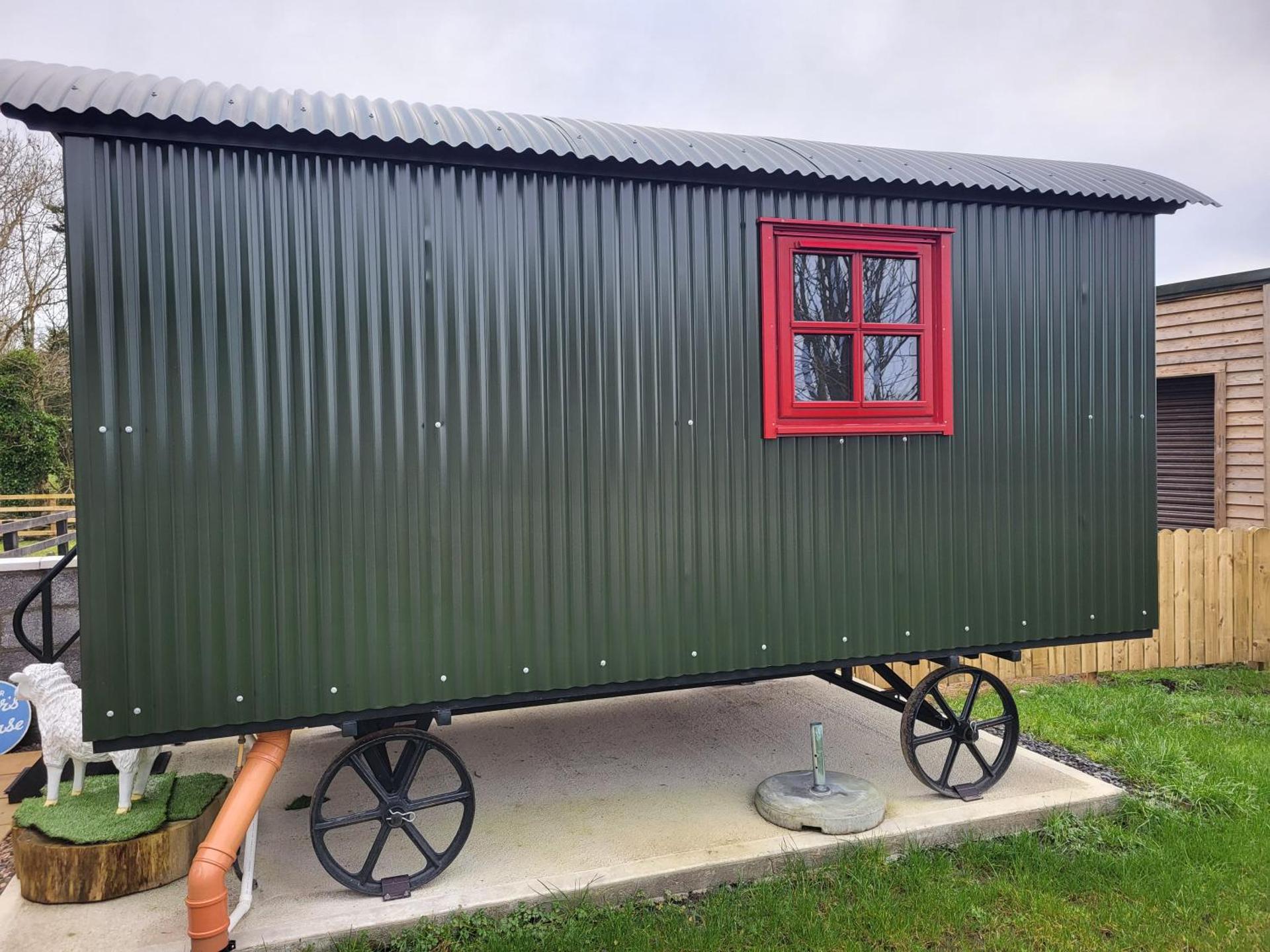 Heather Cottage and Shepherds Hut