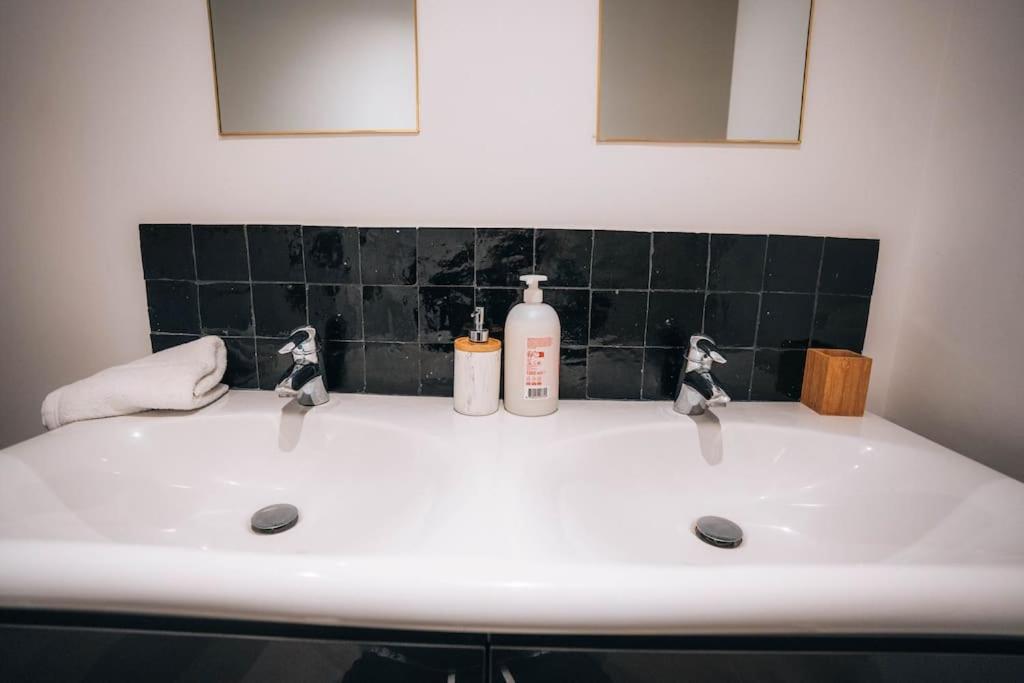 Le Gué • Élégance fonctionnelle • Parking simple