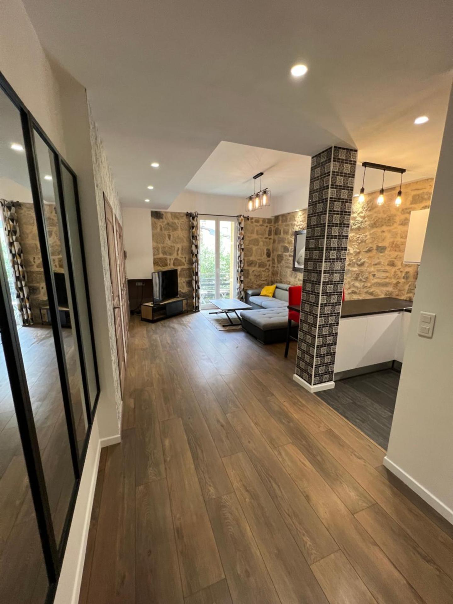 Belle perle rare port de Nice