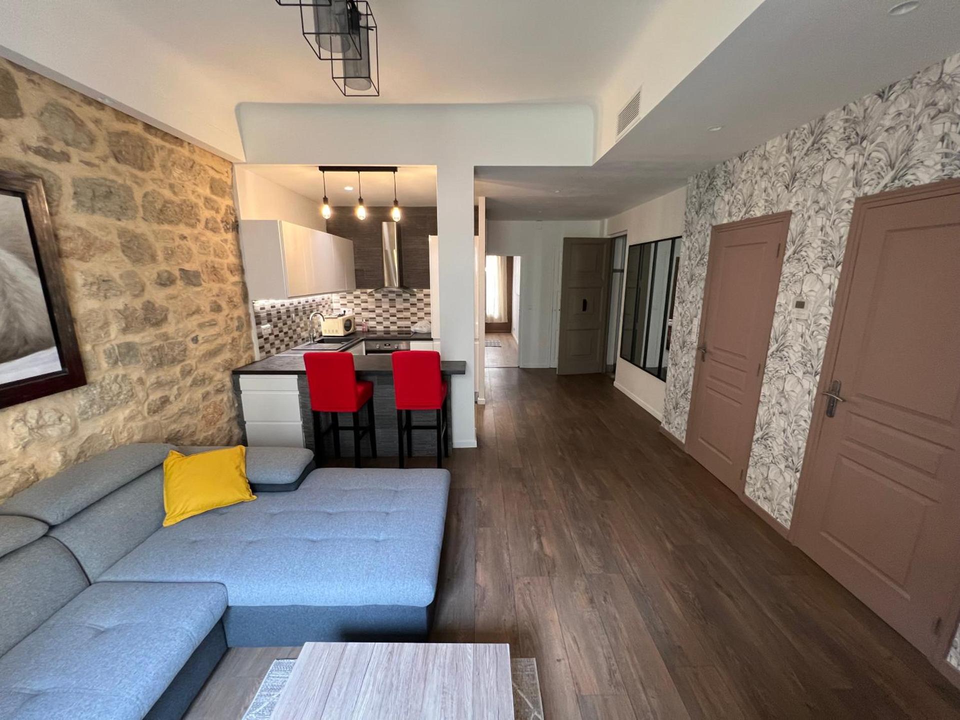 Belle perle rare port de Nice