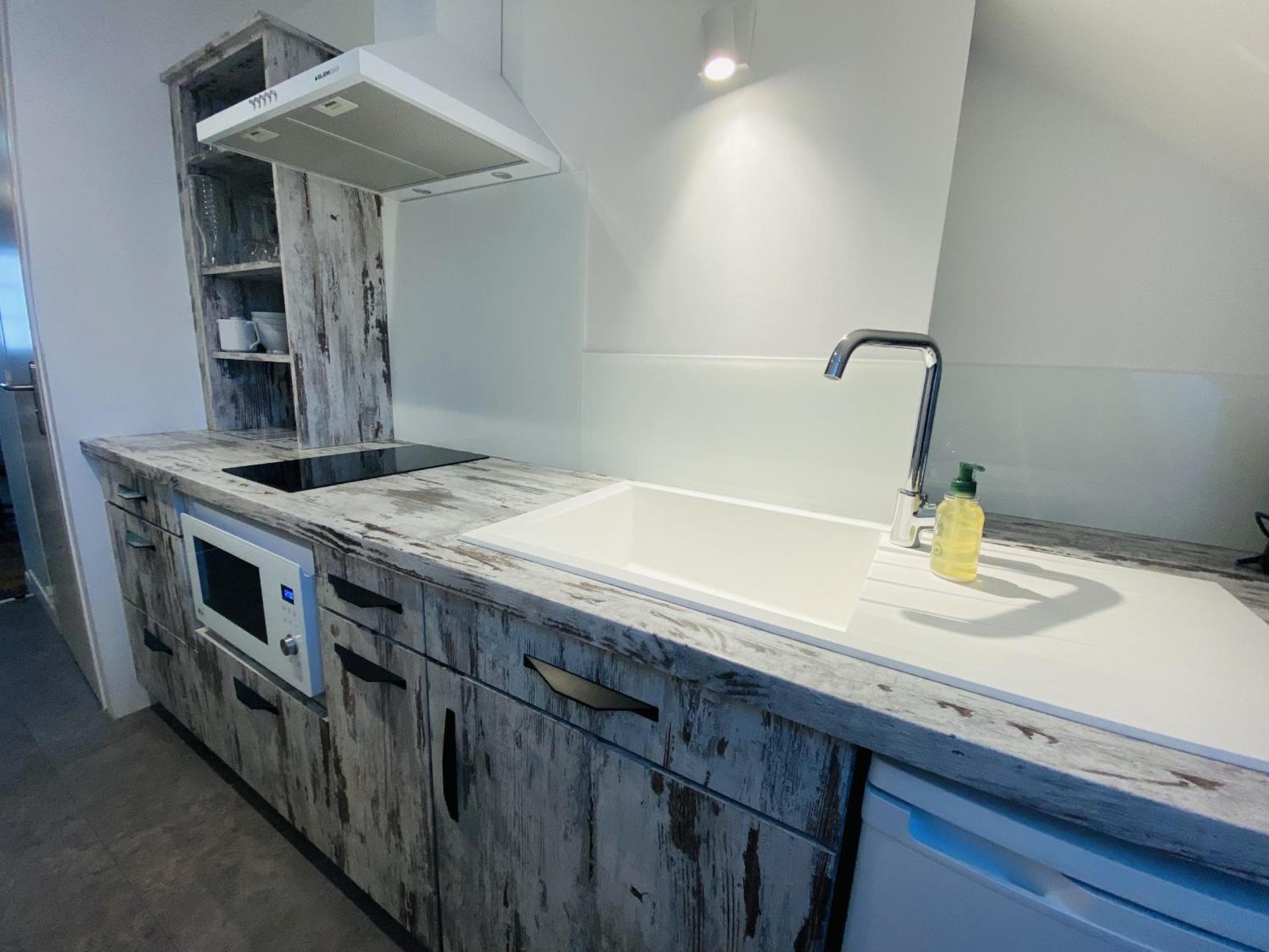 Kitchen or kitchenette