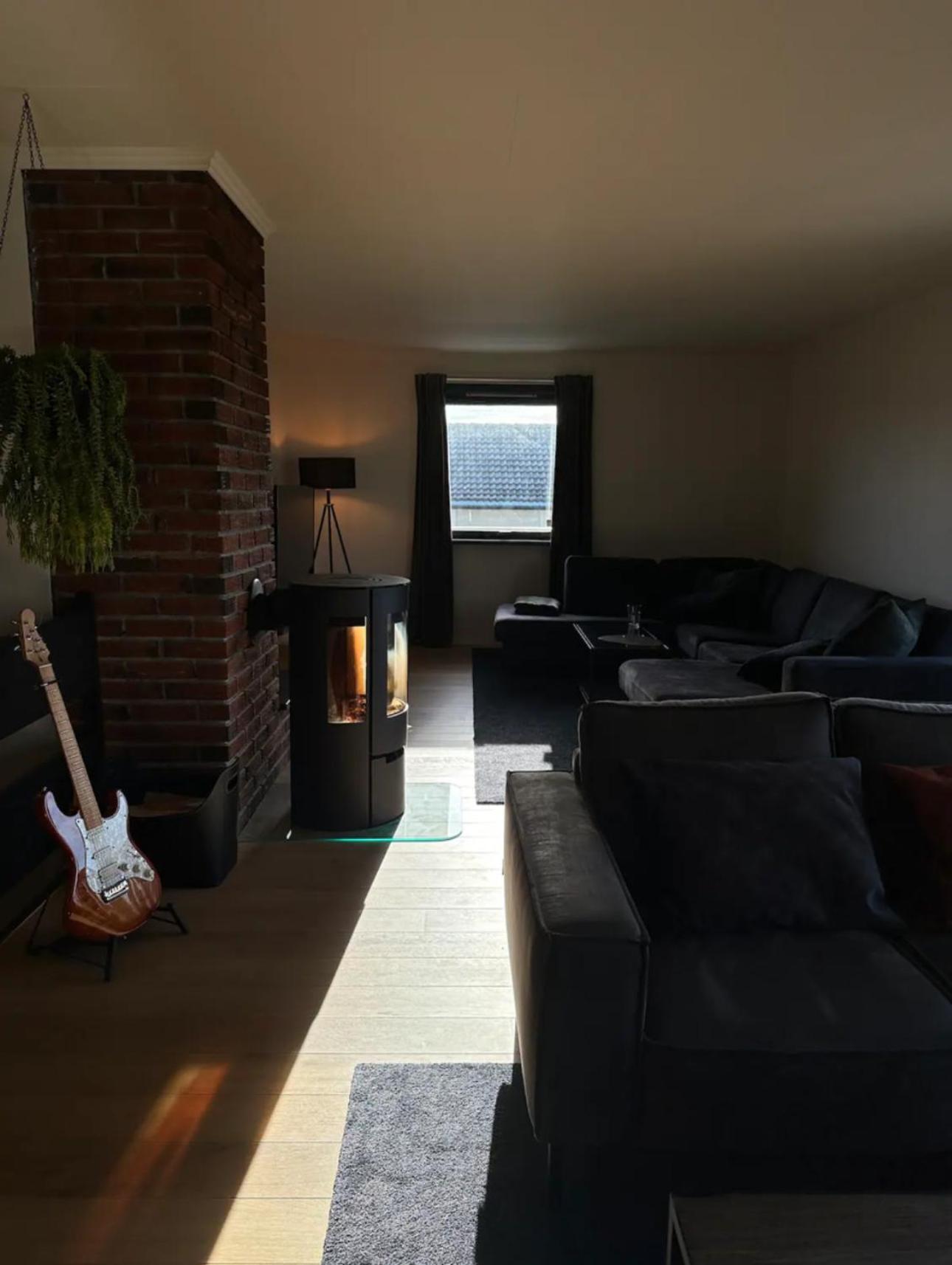 Newly Renovated Centrum House with Large Balcony