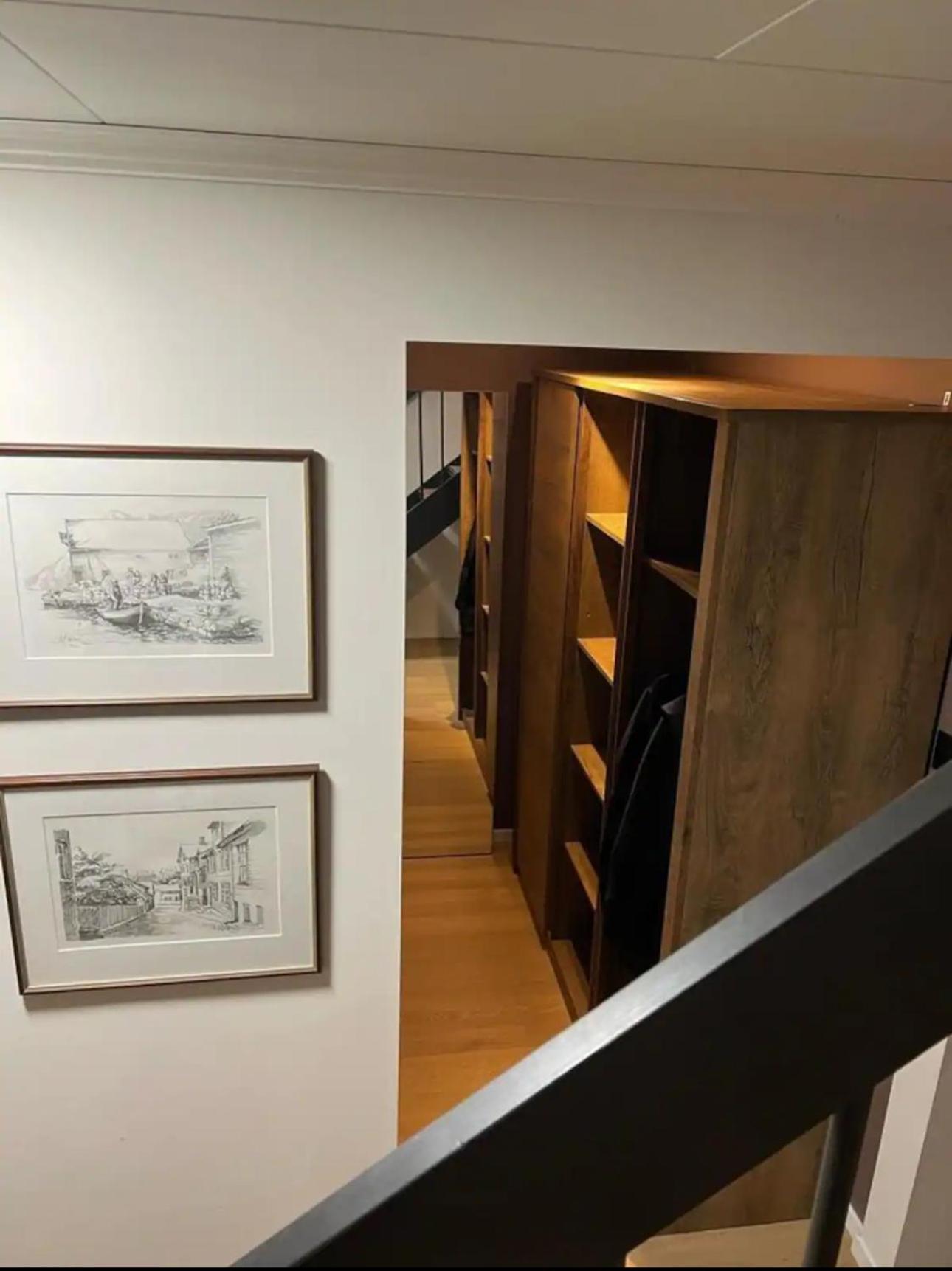 Newly Renovated Centrum House with Large Balcony