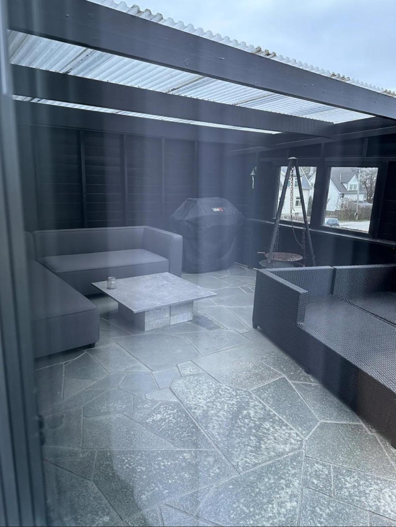 Newly Renovated Centrum House with Large Balcony