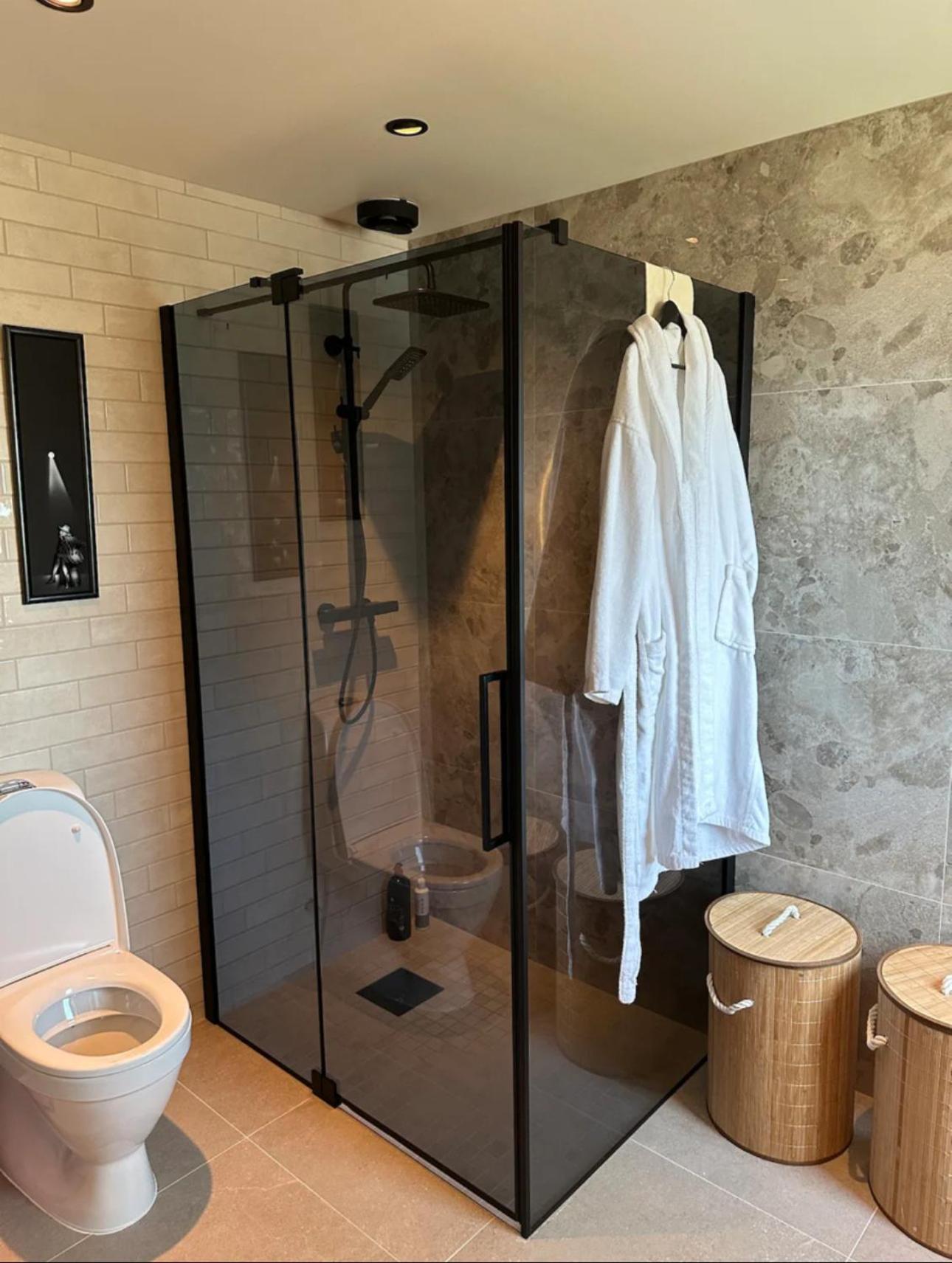 Newly Renovated Centrum House with Large Balcony