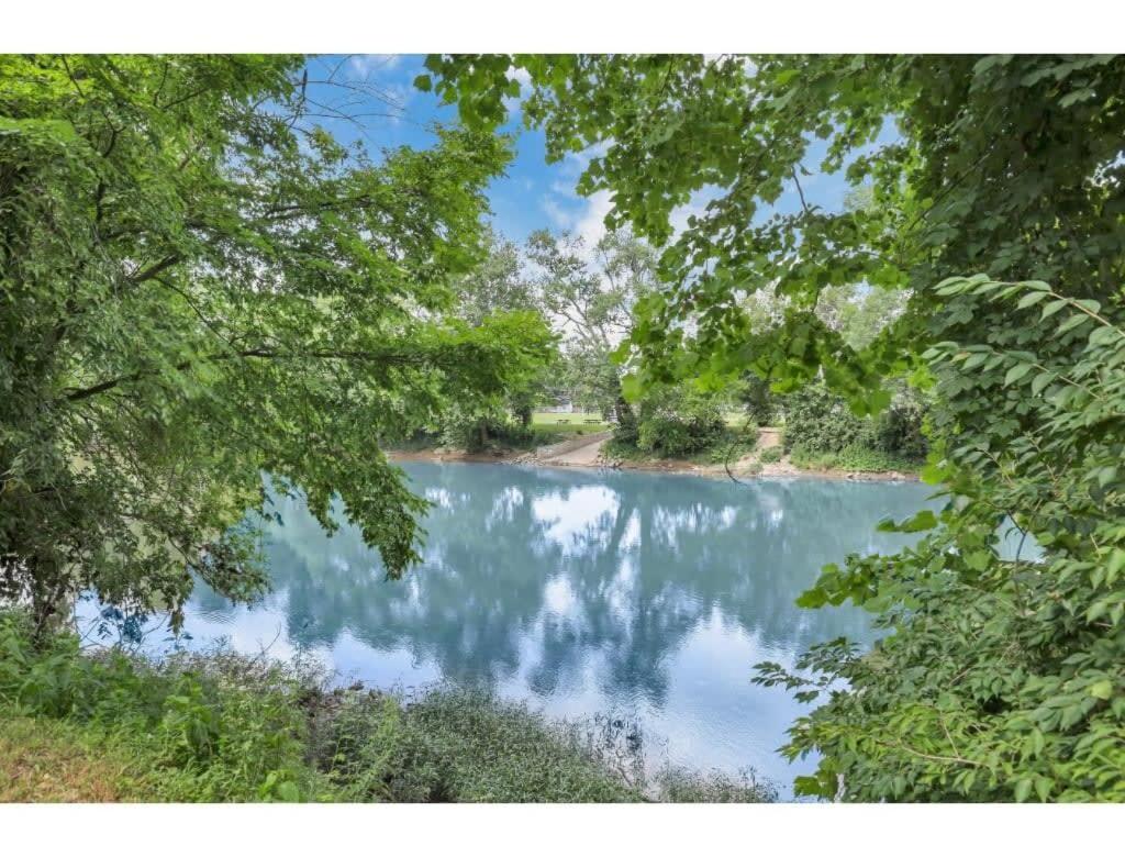 Housepitality - Little River Trails