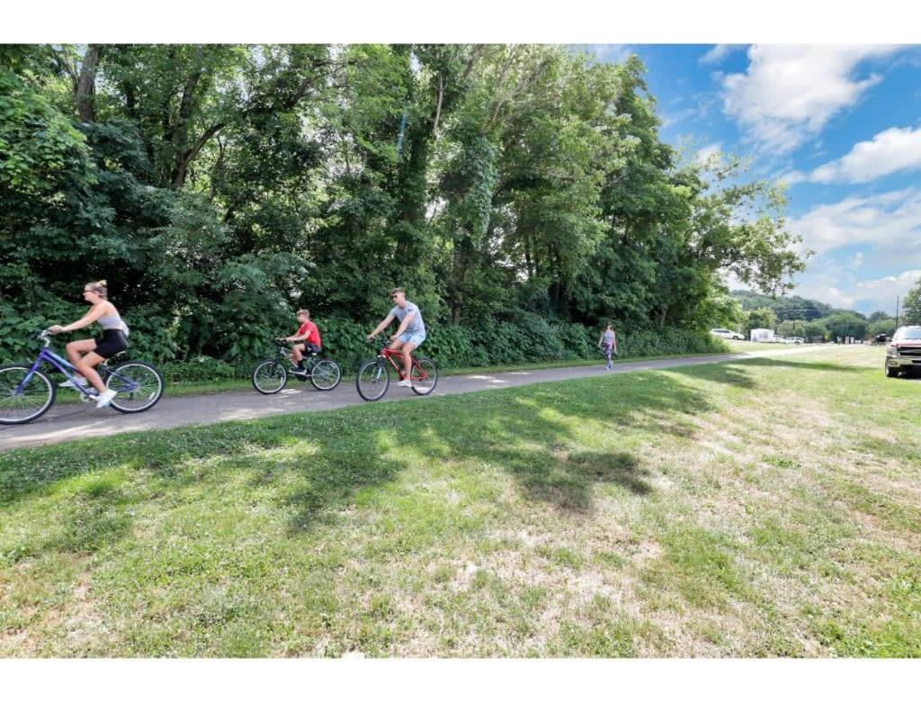 Housepitality - Little River Trails