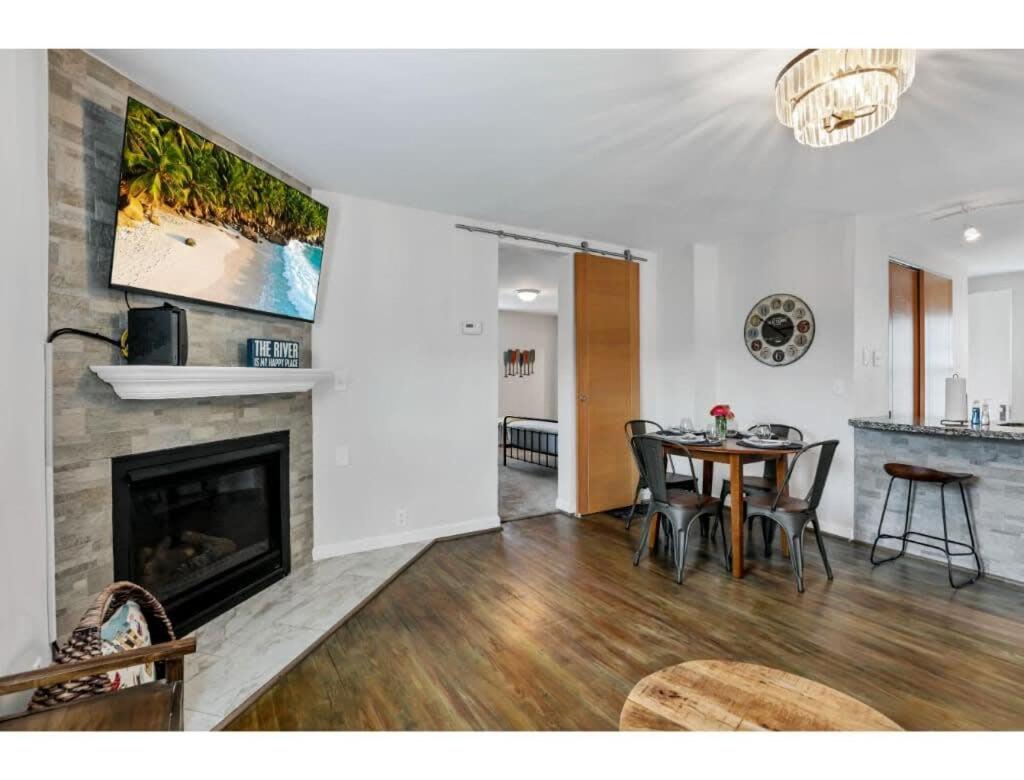 Housepitality - Little River Trails